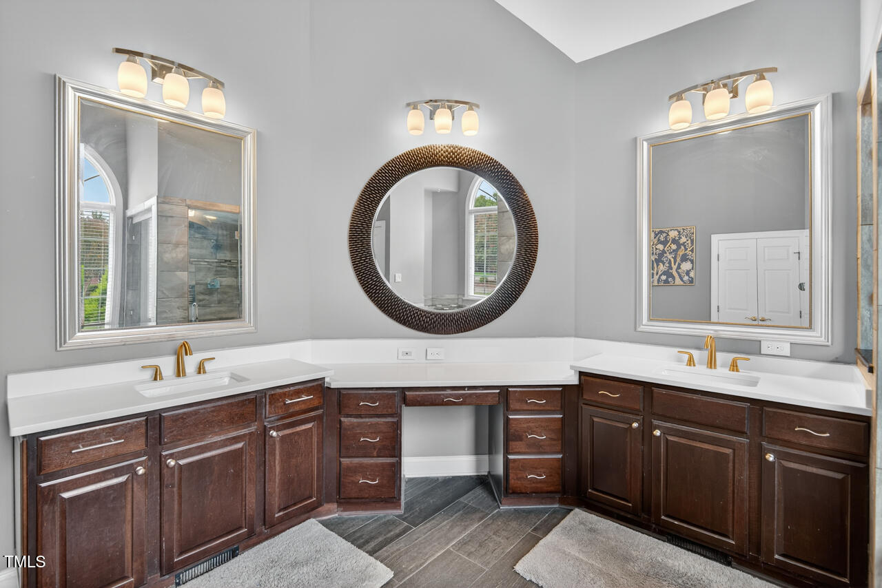 Durham, North Carolina 27705, United States, 4 Bedrooms Bedrooms, ,5 BathroomsBathrooms,Residential,Active,191535