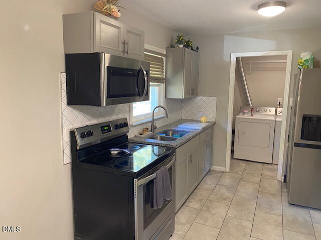 1221 Woodbriar Avenue