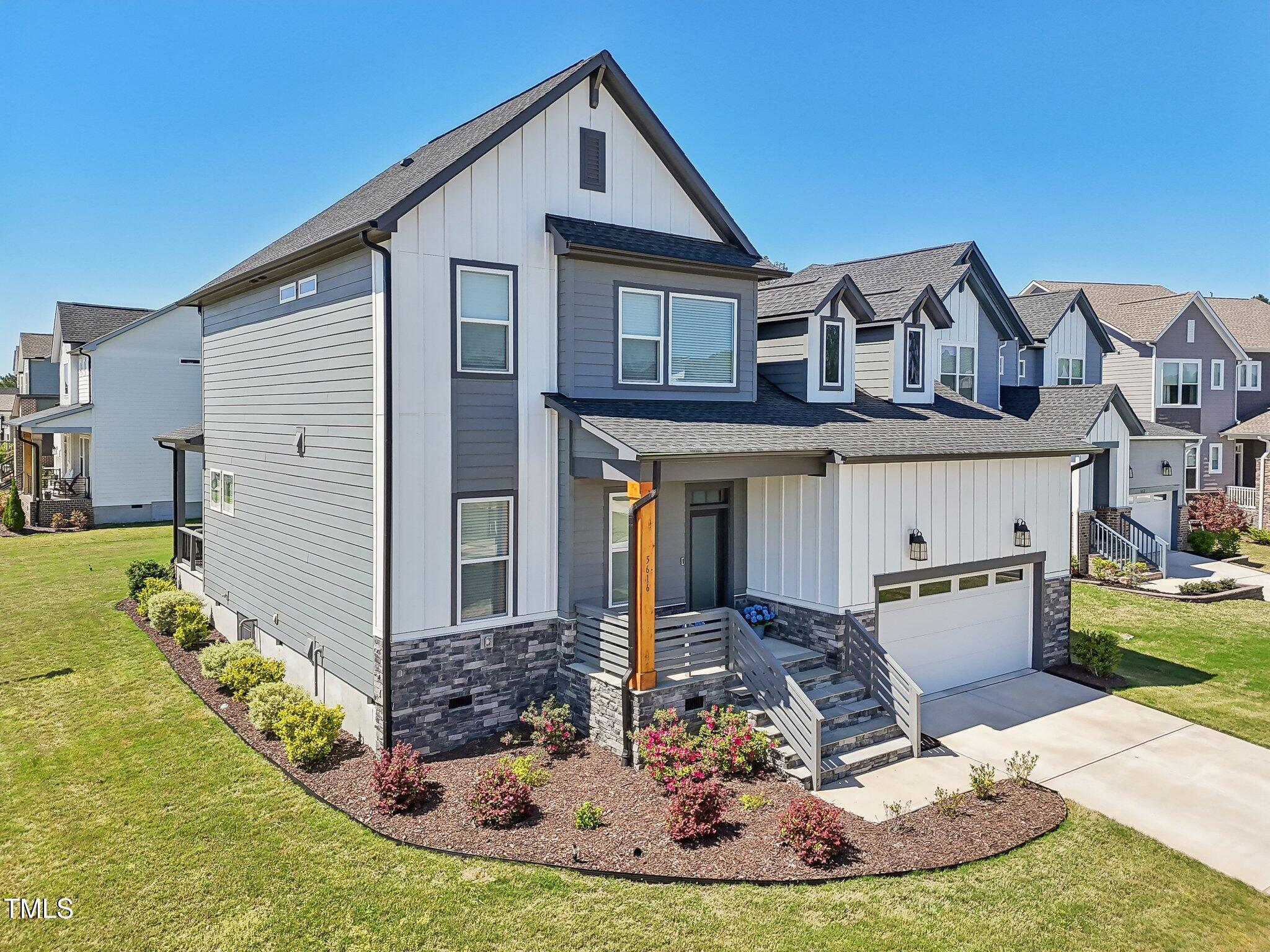 5616 Horsewalk Circle