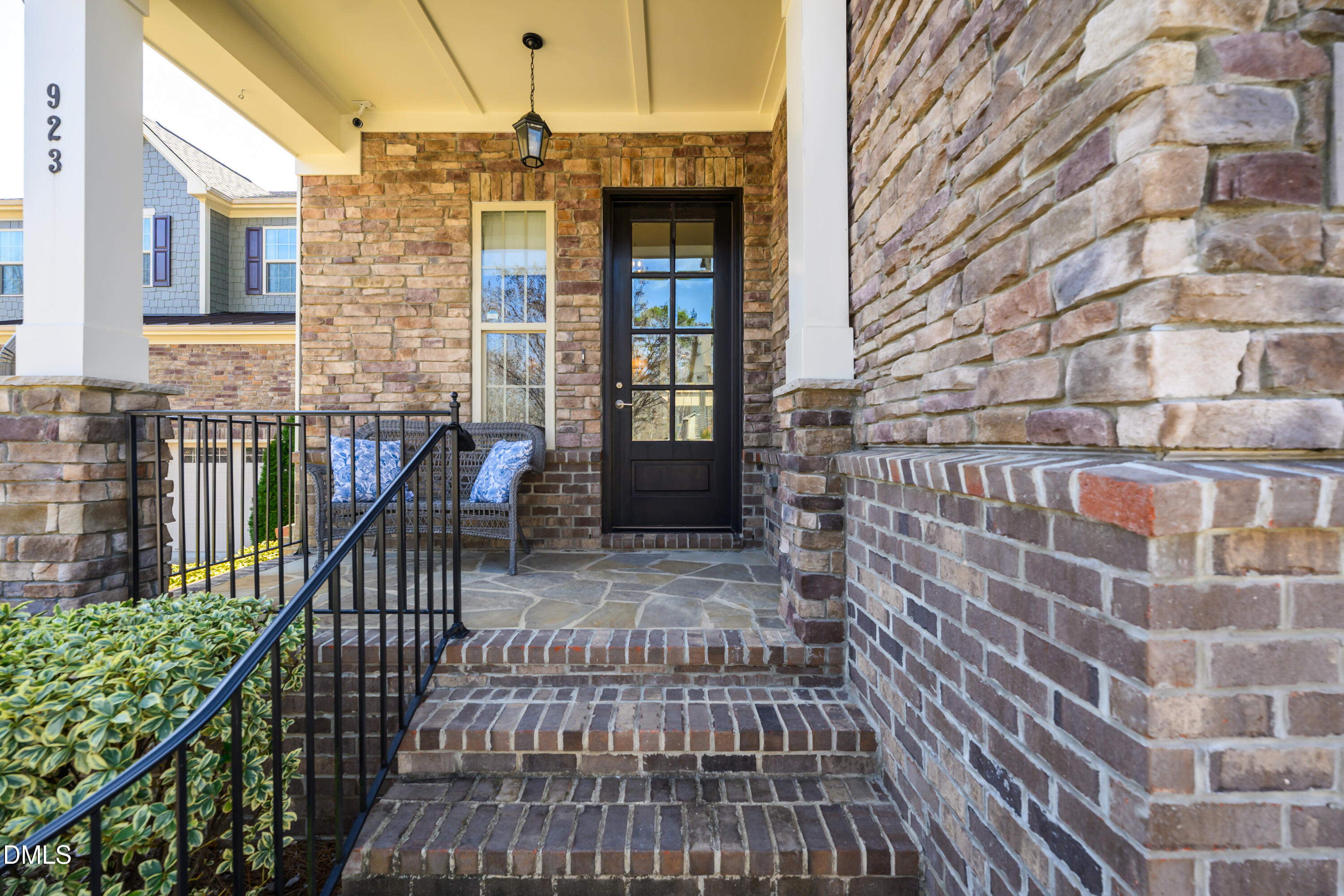 923 Regency Cottage Place