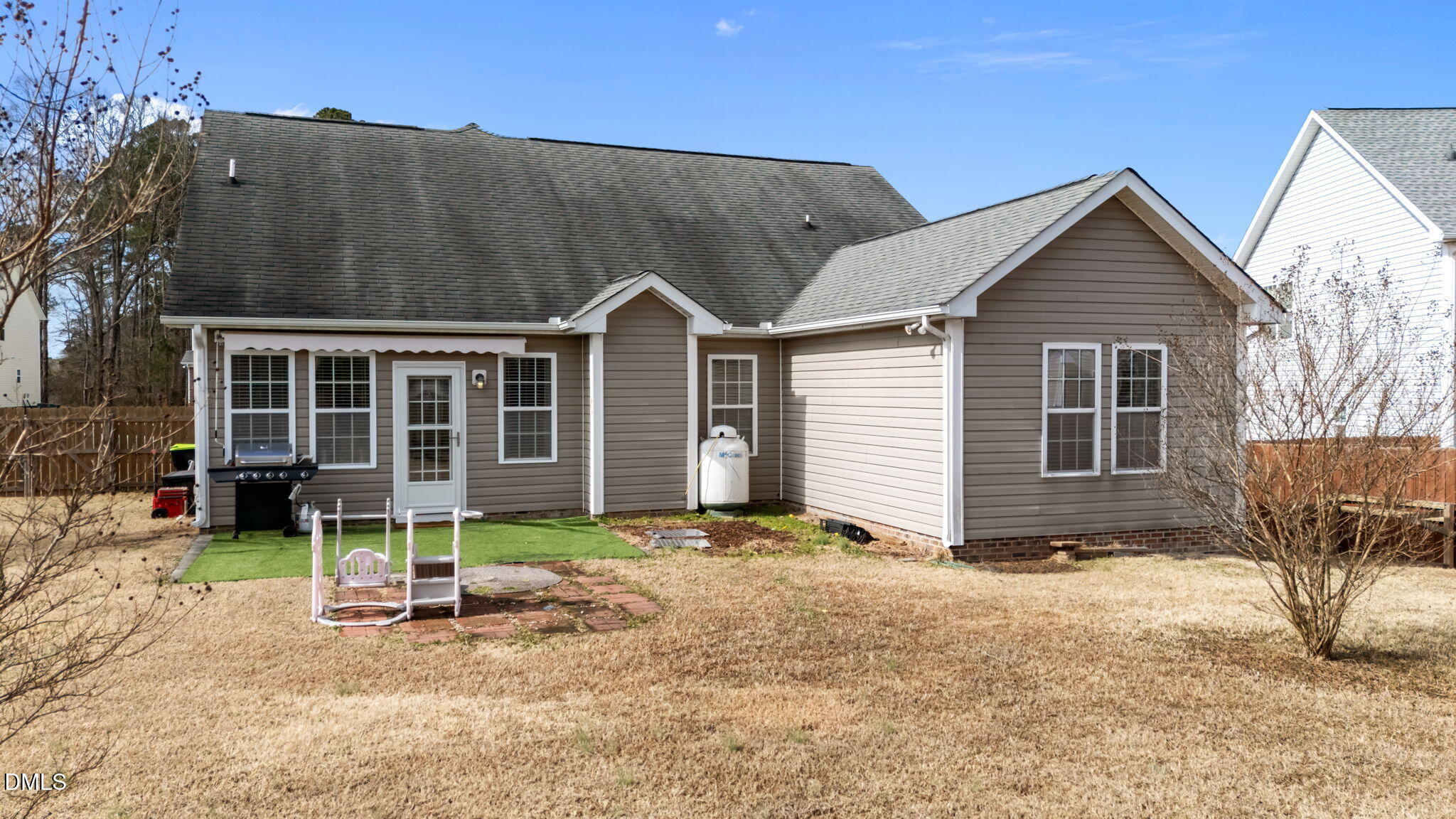 2040 Applewood Drive