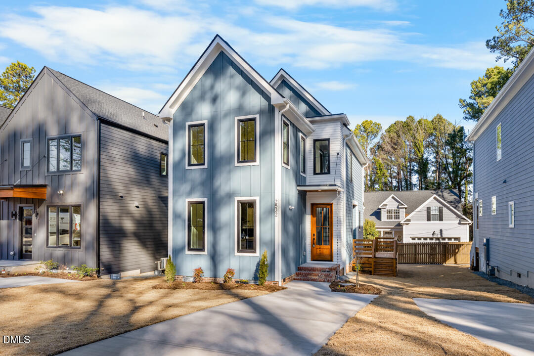 2532 W Wilson Street