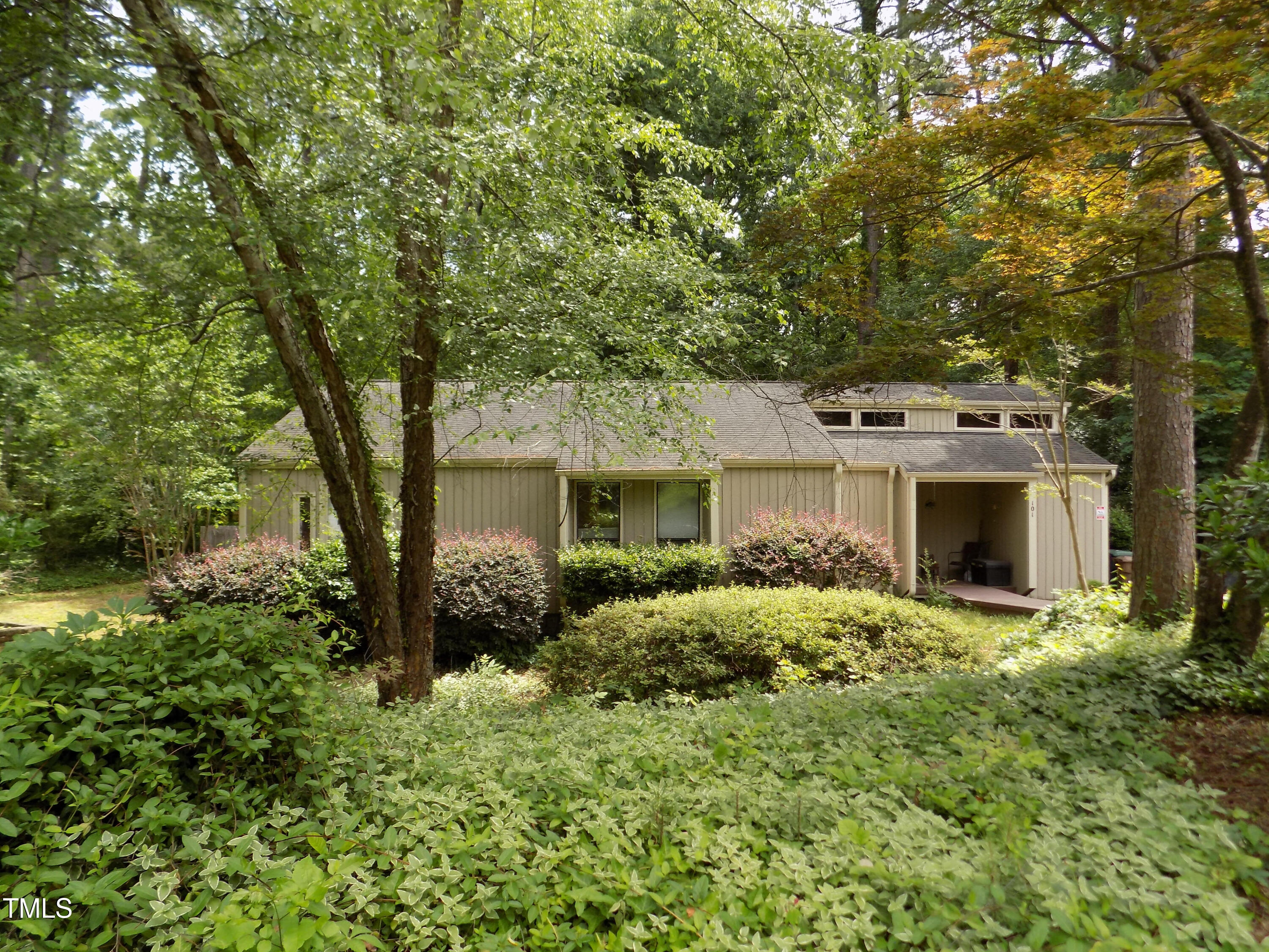101 Solway Court