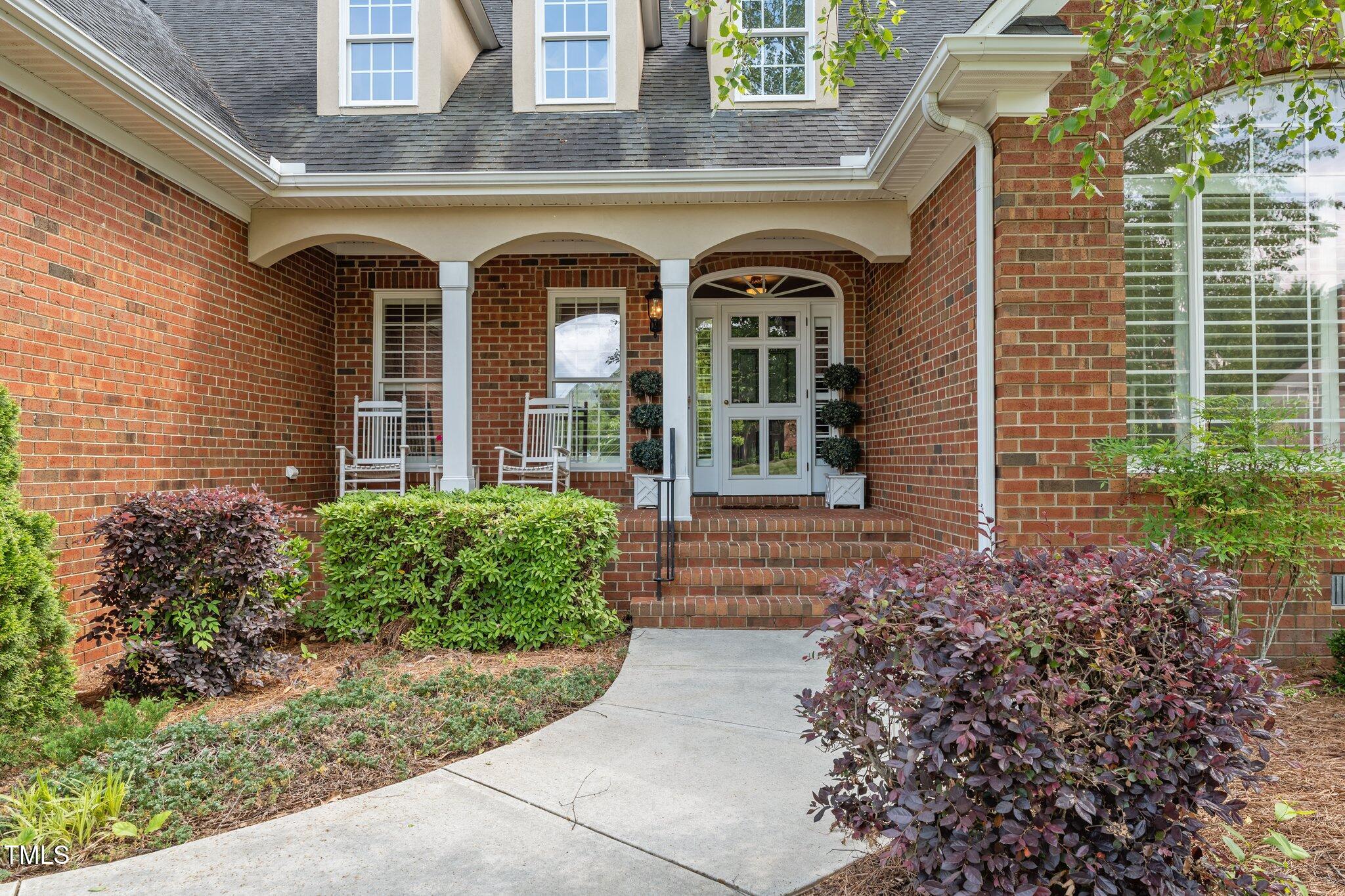 708 Mill Pointe Way