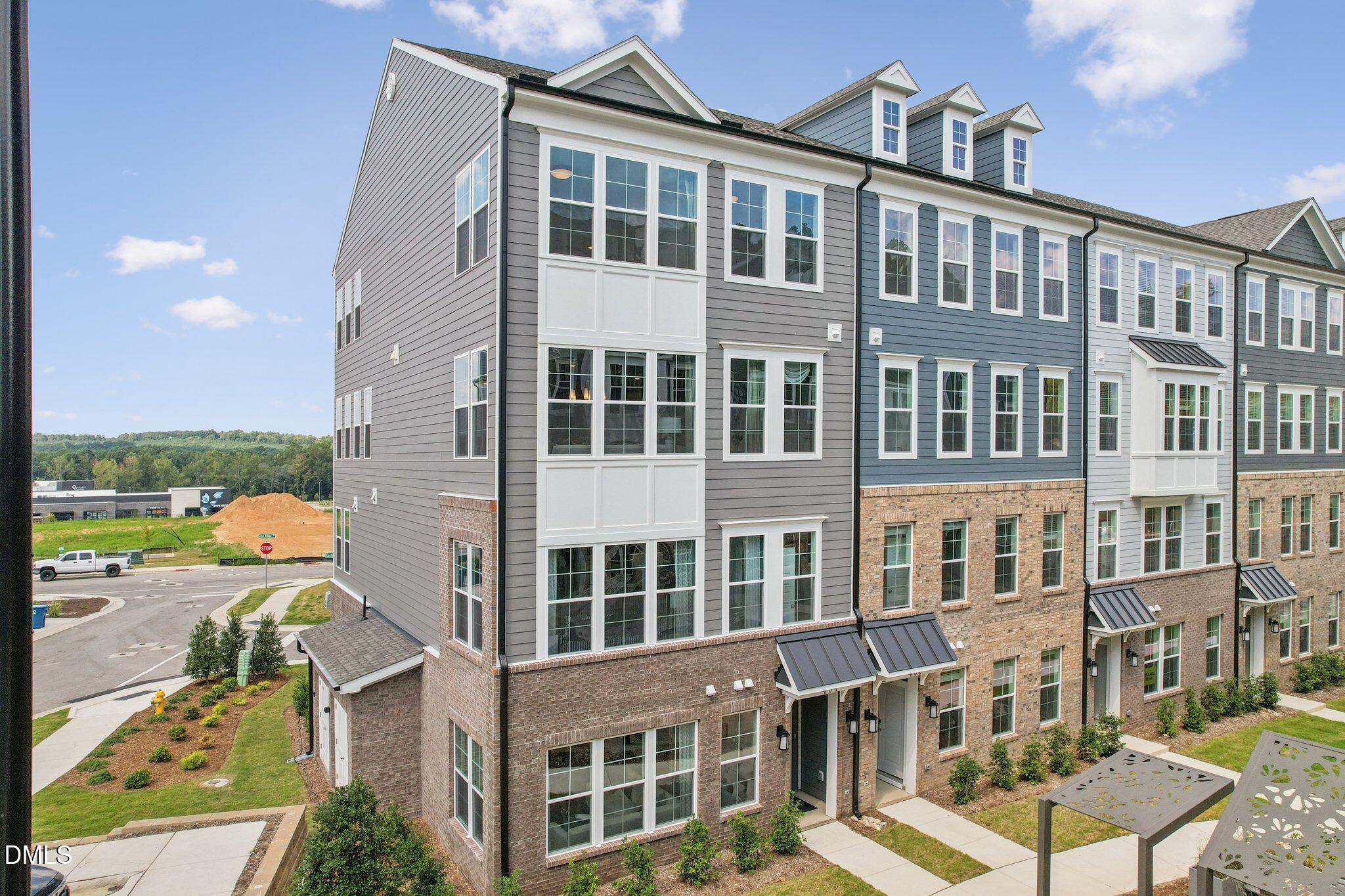 418 Gaston Park Lane #200