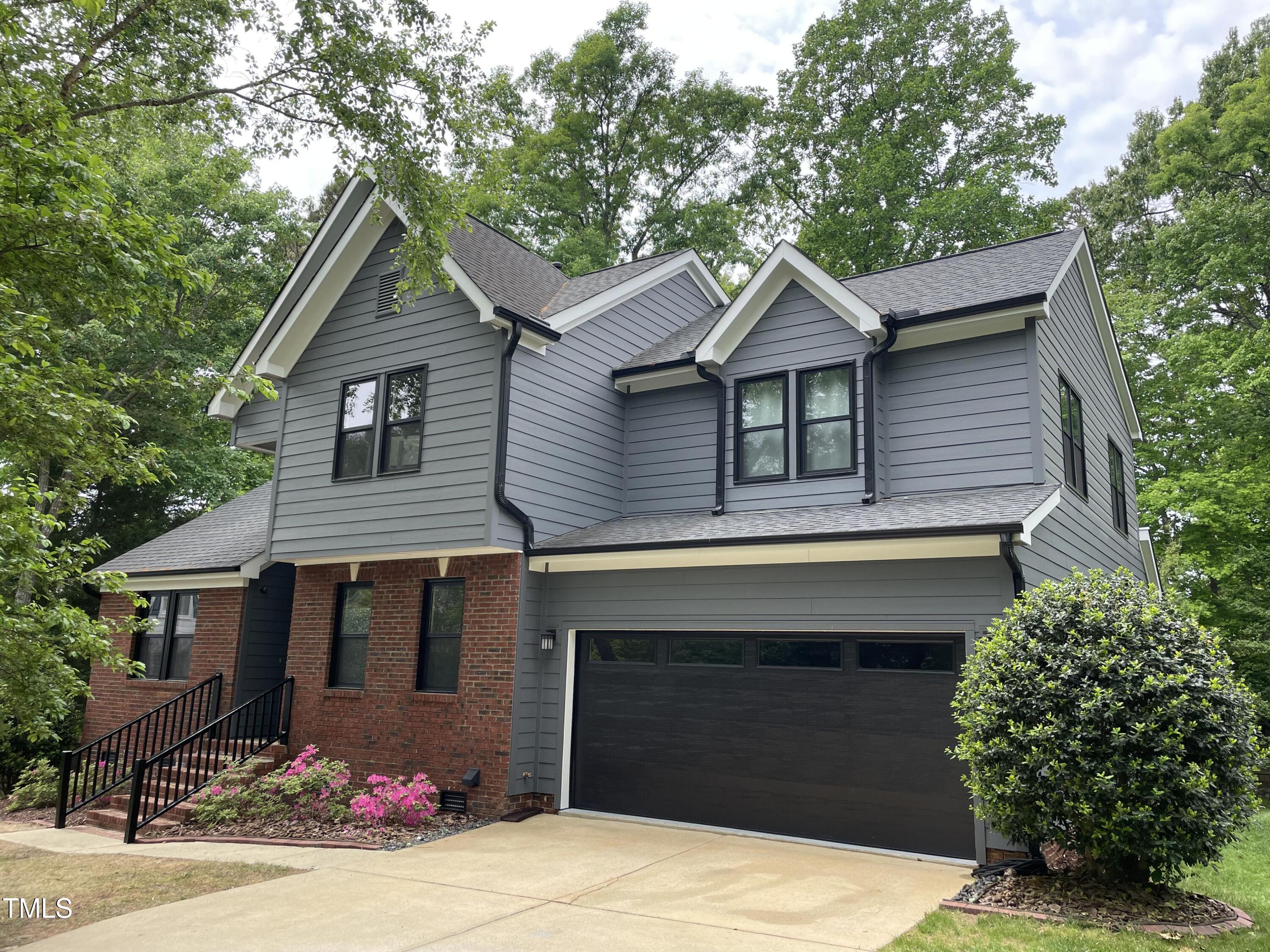 306 Roebling Lane