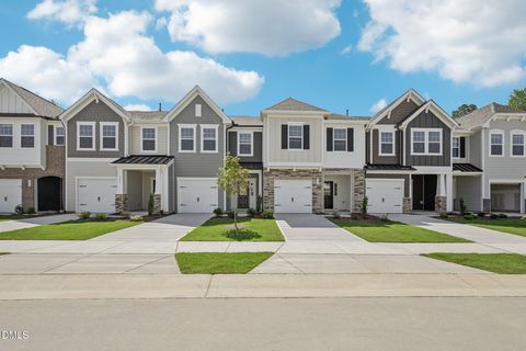 922 Kensley Grv Lane #64 Fuquay Varina NC 27526
