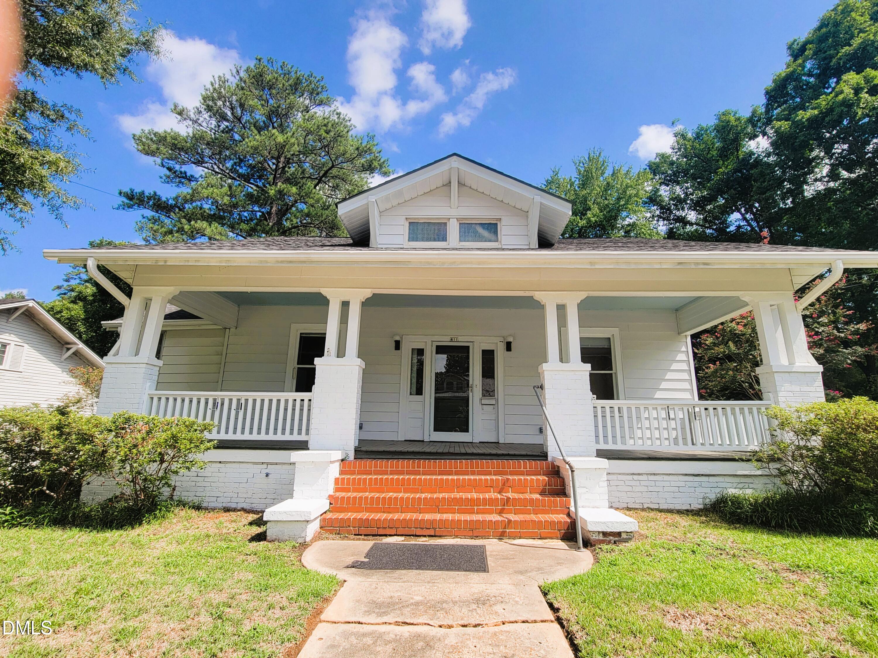 411 W Chisholm Street