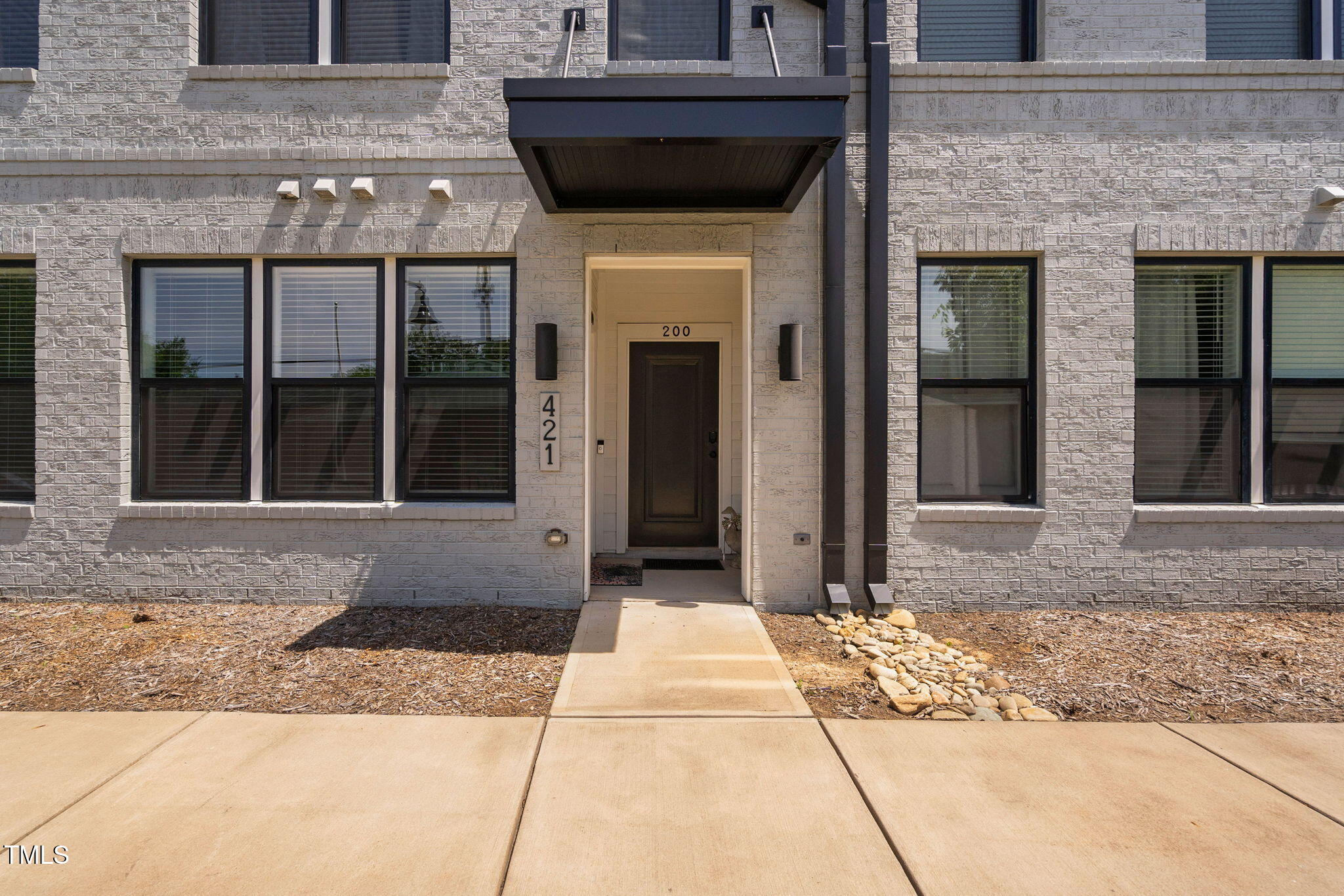 421 Wait Avenue 100