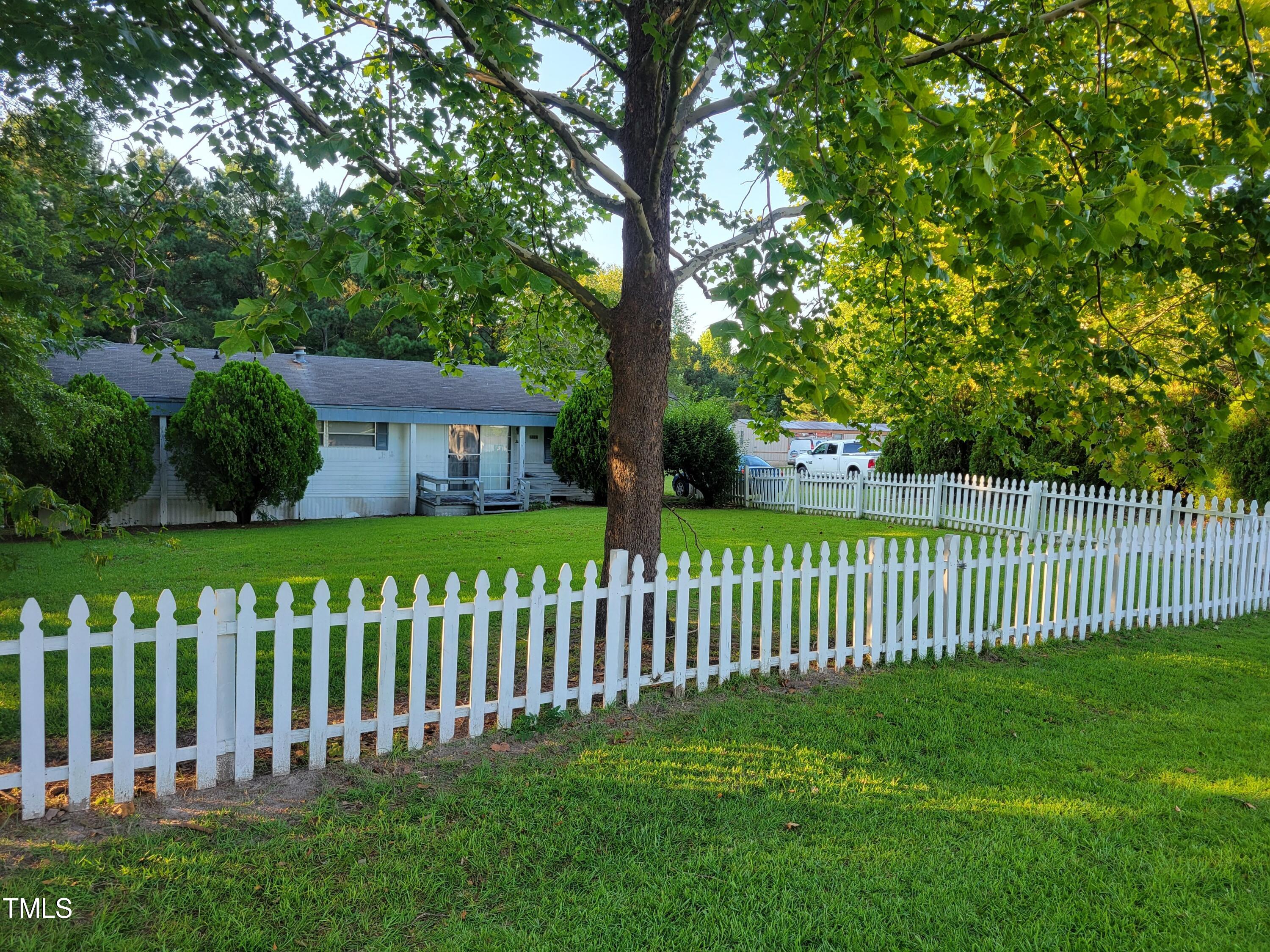 4044 Chris Cole Road