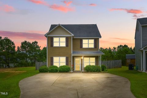 19 Kimberly Court Lillington NC 27546