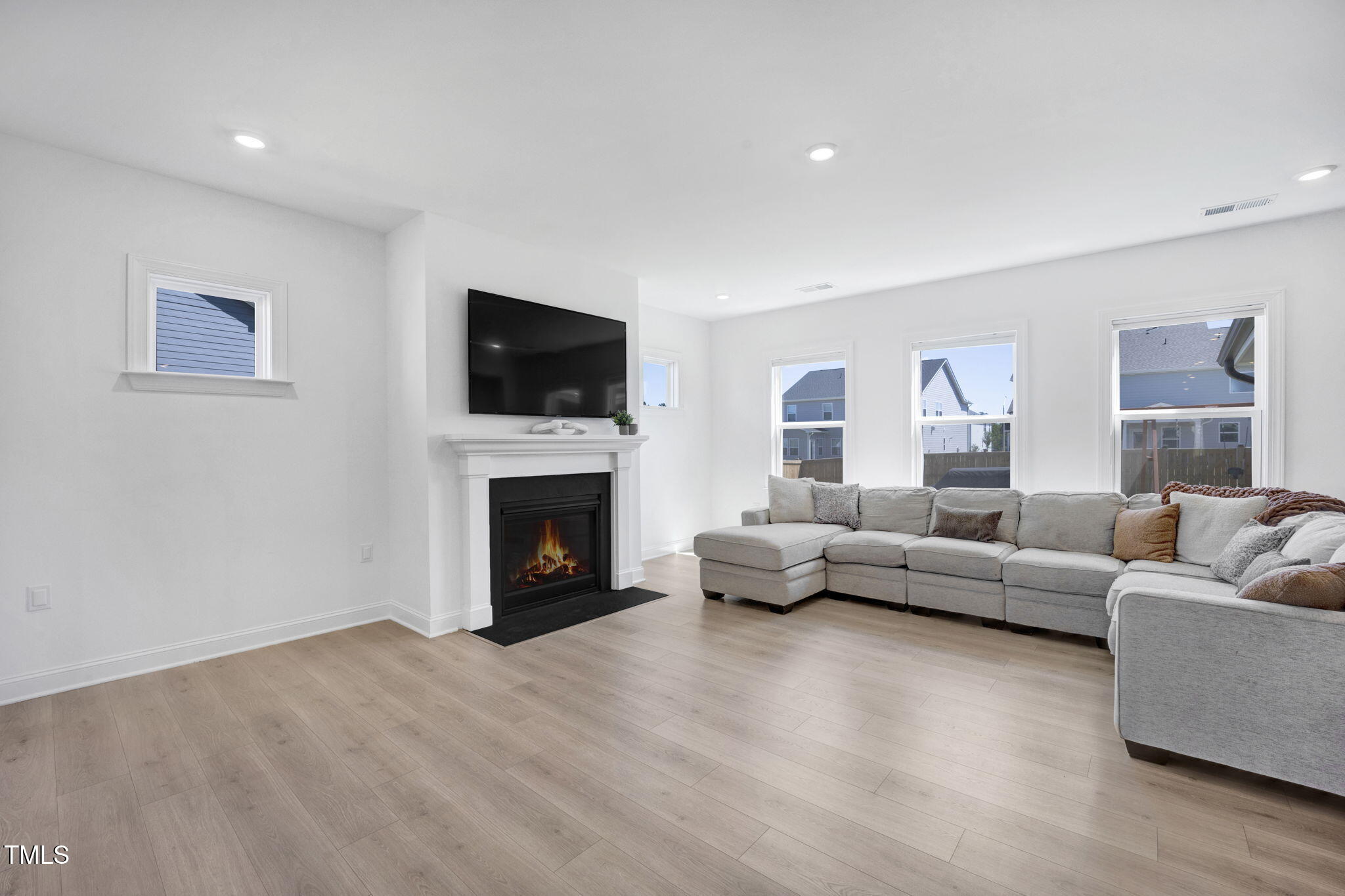 604 Salmonberry Drive