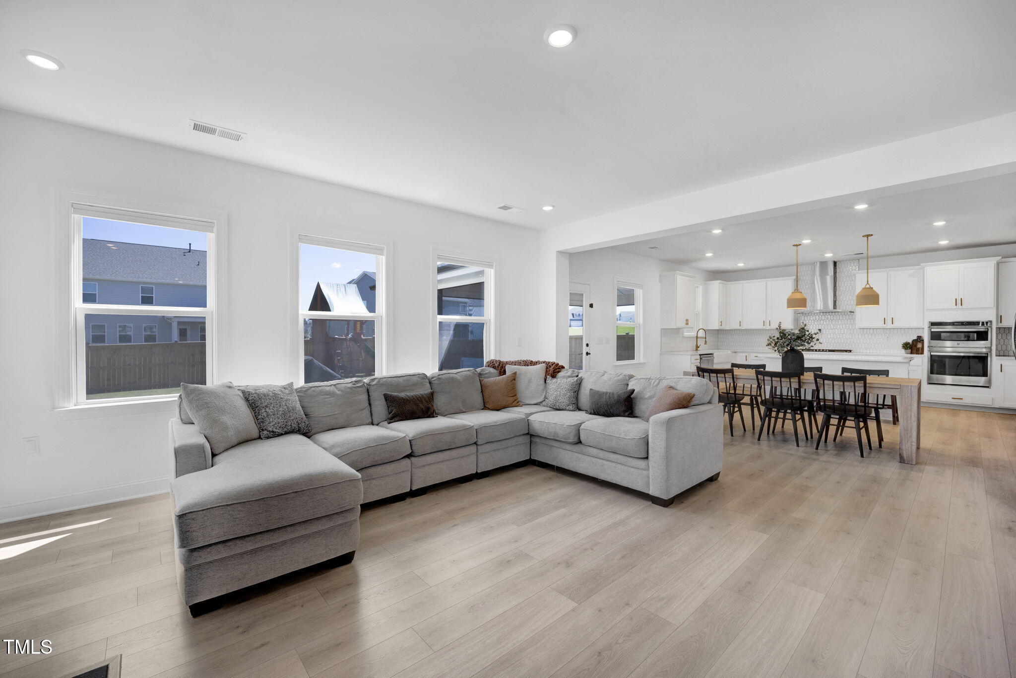 604 Salmonberry Drive
