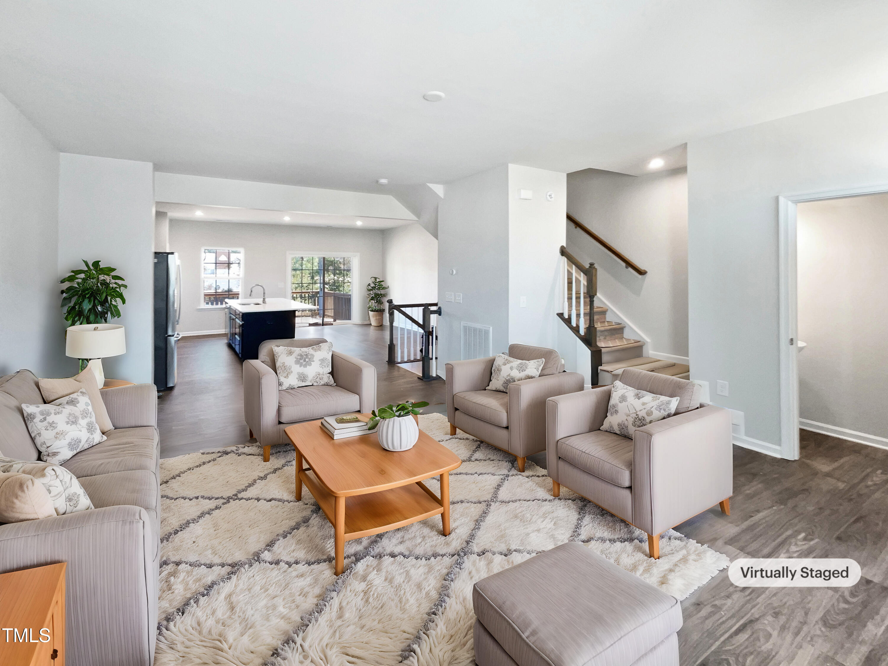 901 Arnold Place Drive