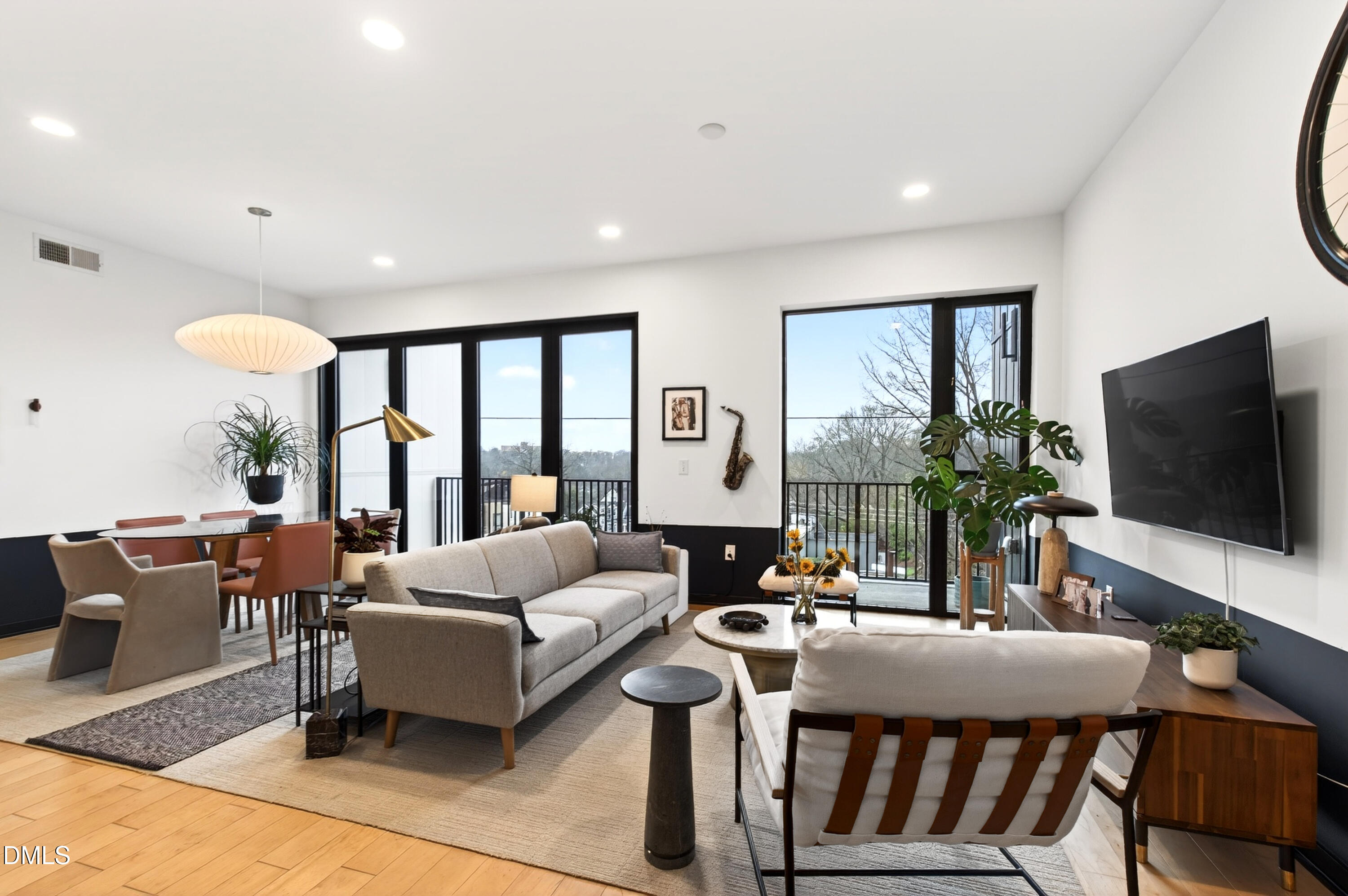 523 S West Street 311