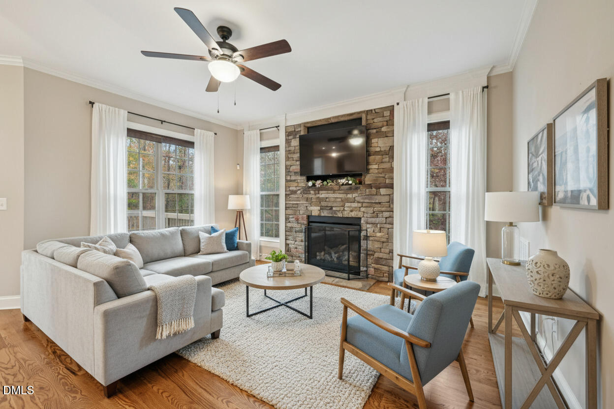 35 Falcon Crest Lane