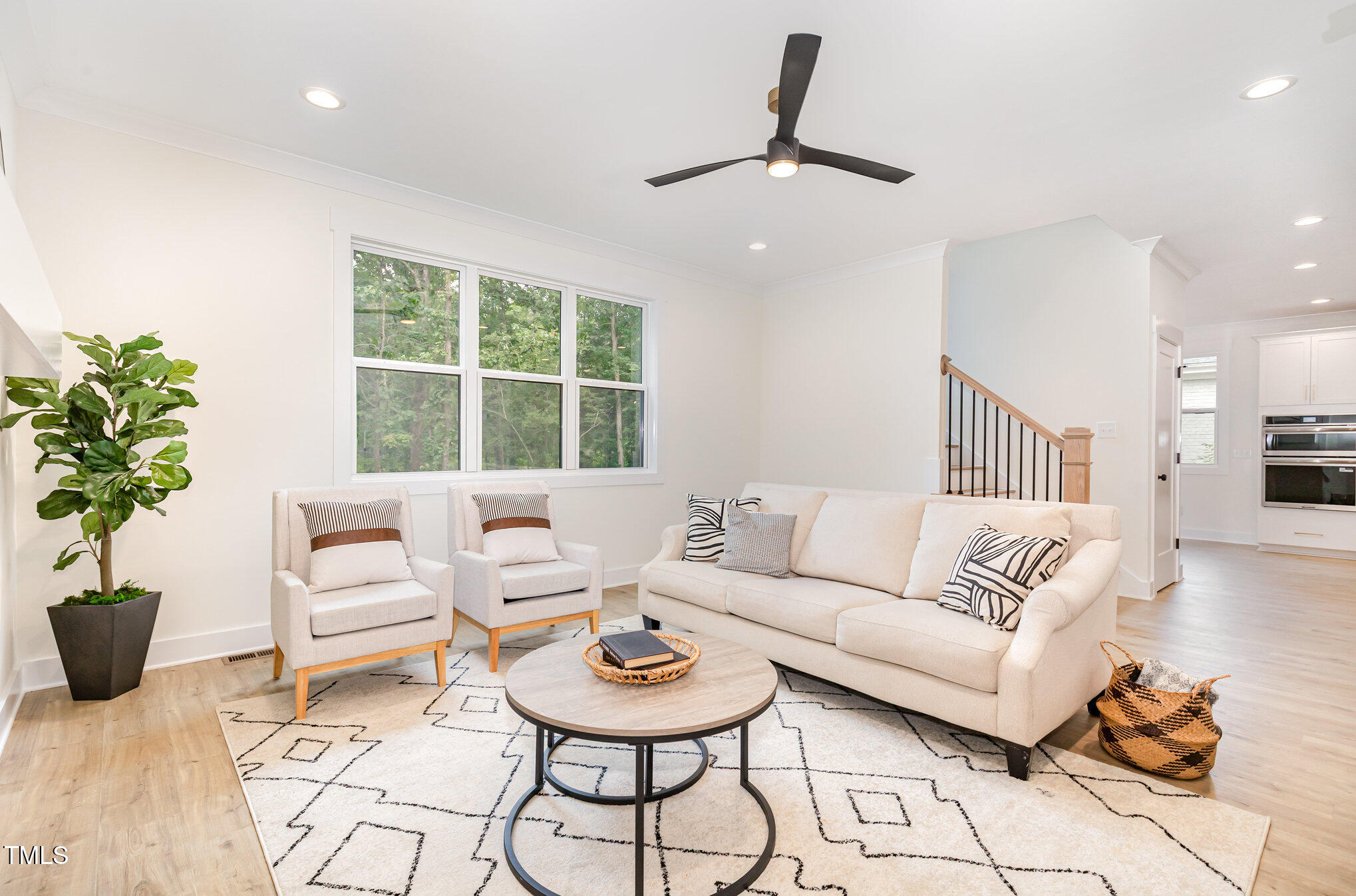 4035 King Charles Road