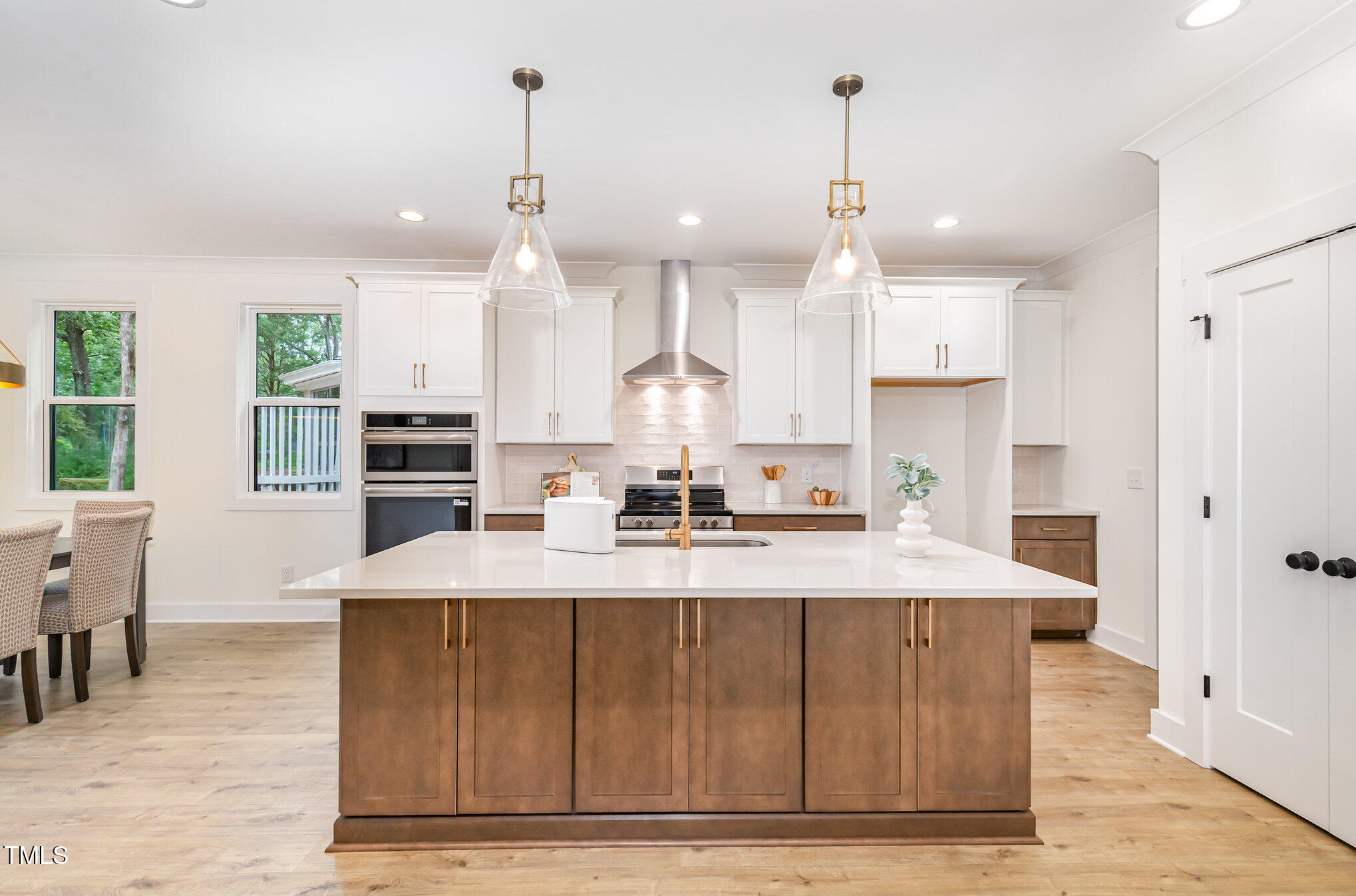 4035 King Charles Road