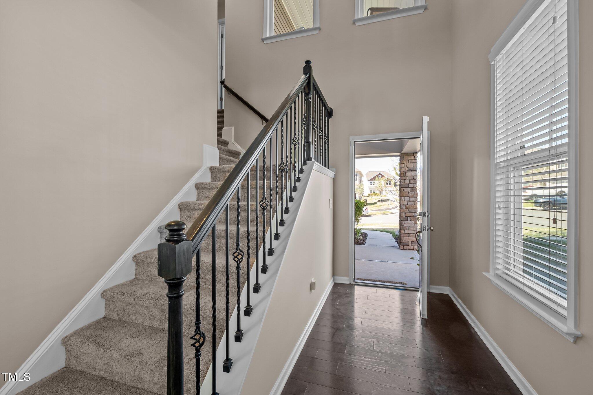 218 Maple Walk Street