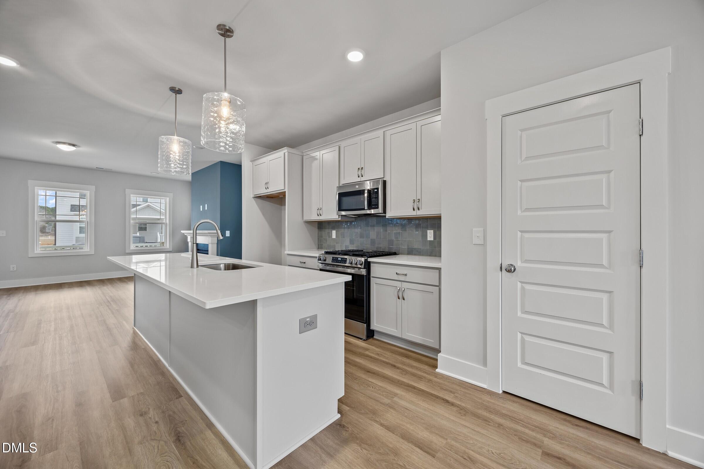 533 Folk Song Way 2861