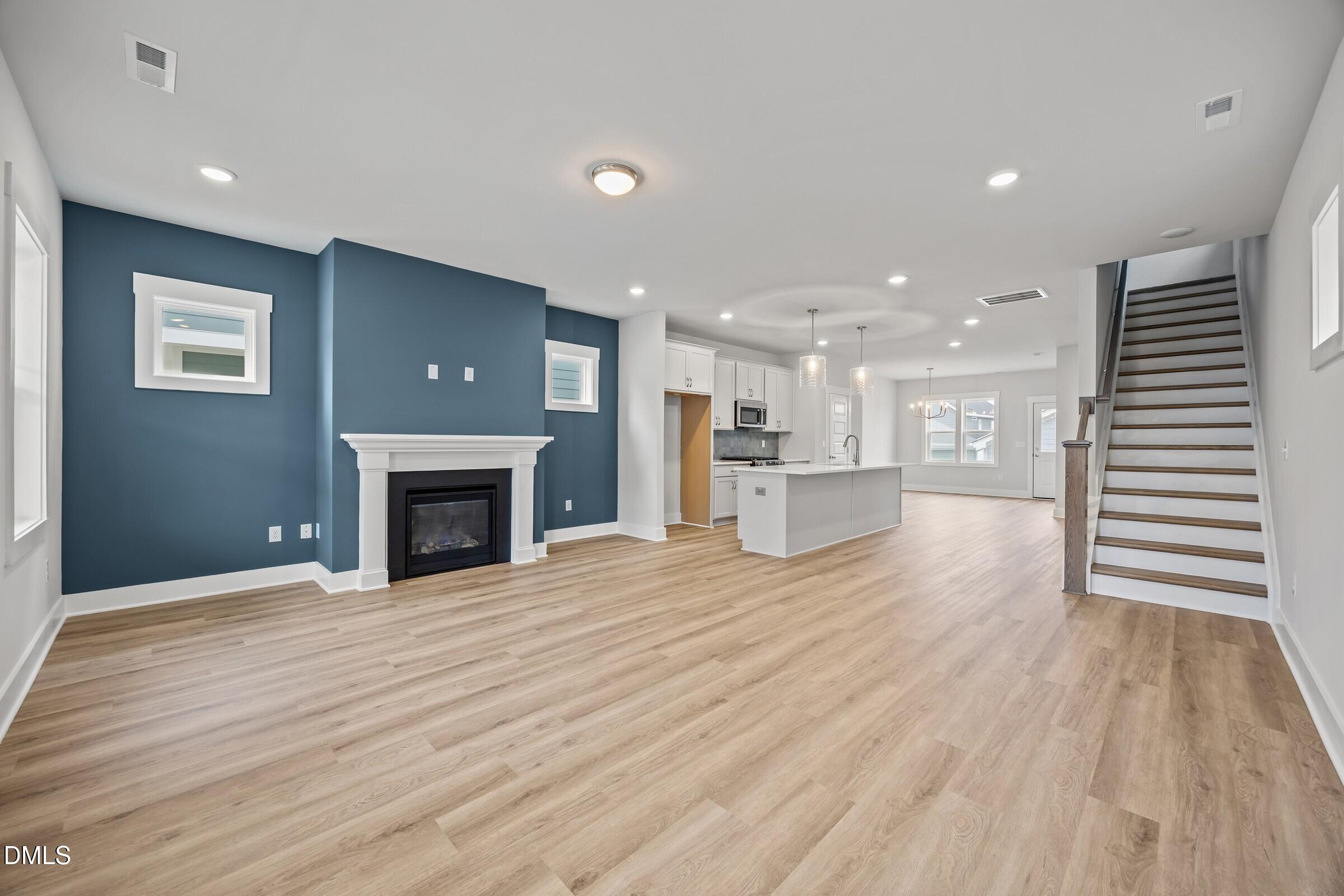 533 Folk Song Way 2861