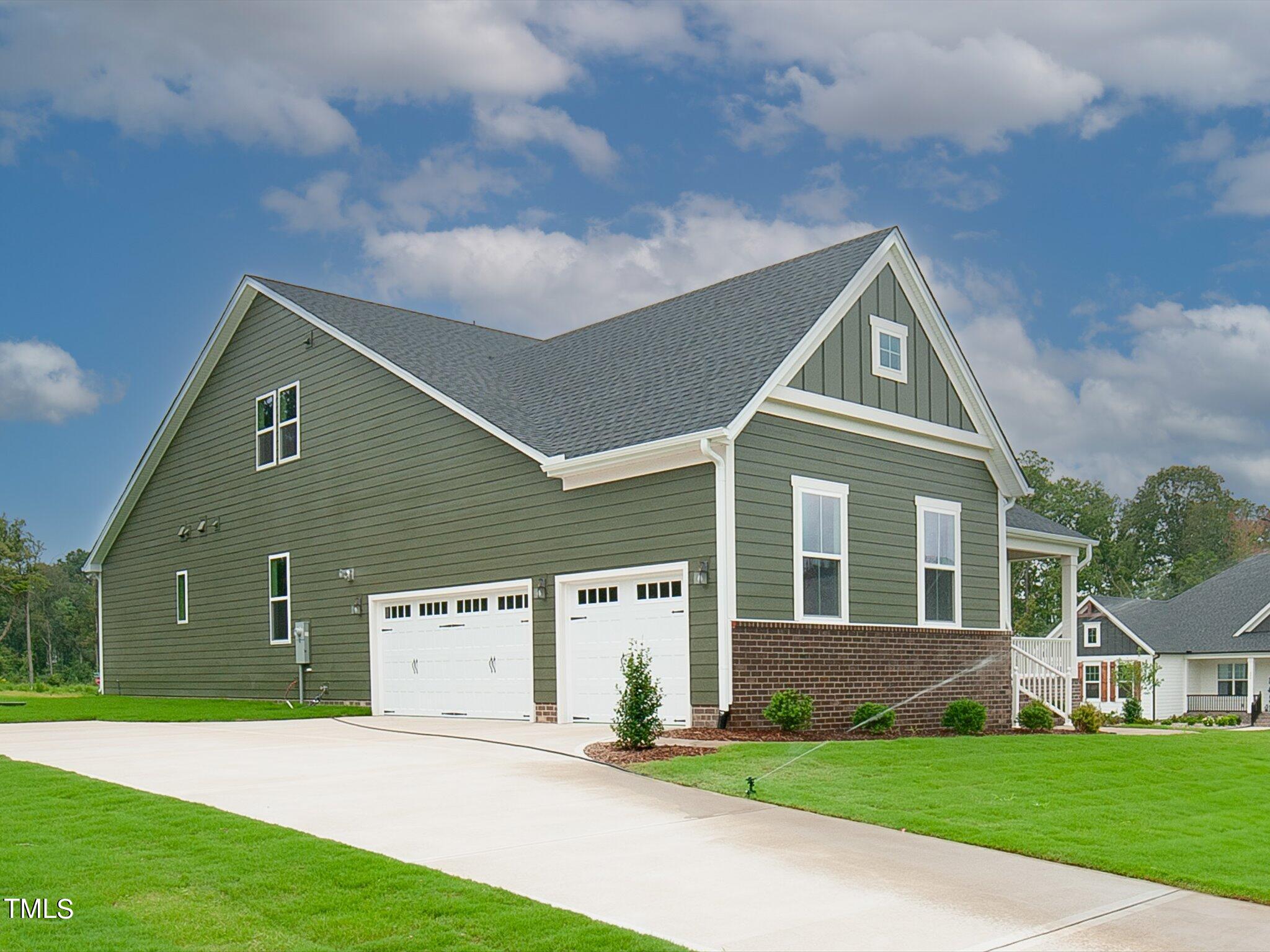 16 Autumn Breeze Court