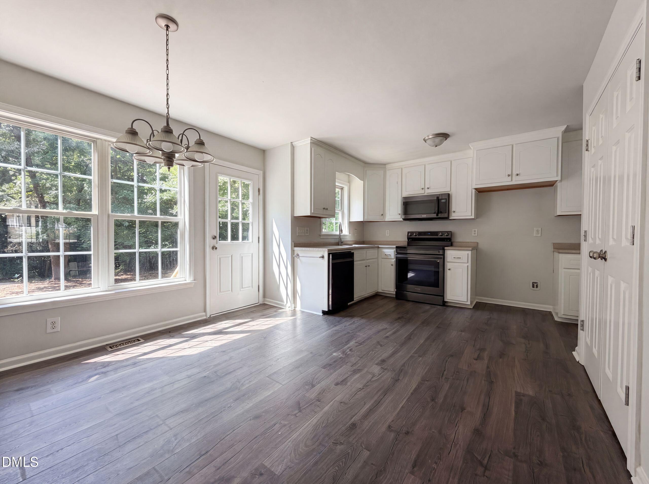 576 Sunray Drive