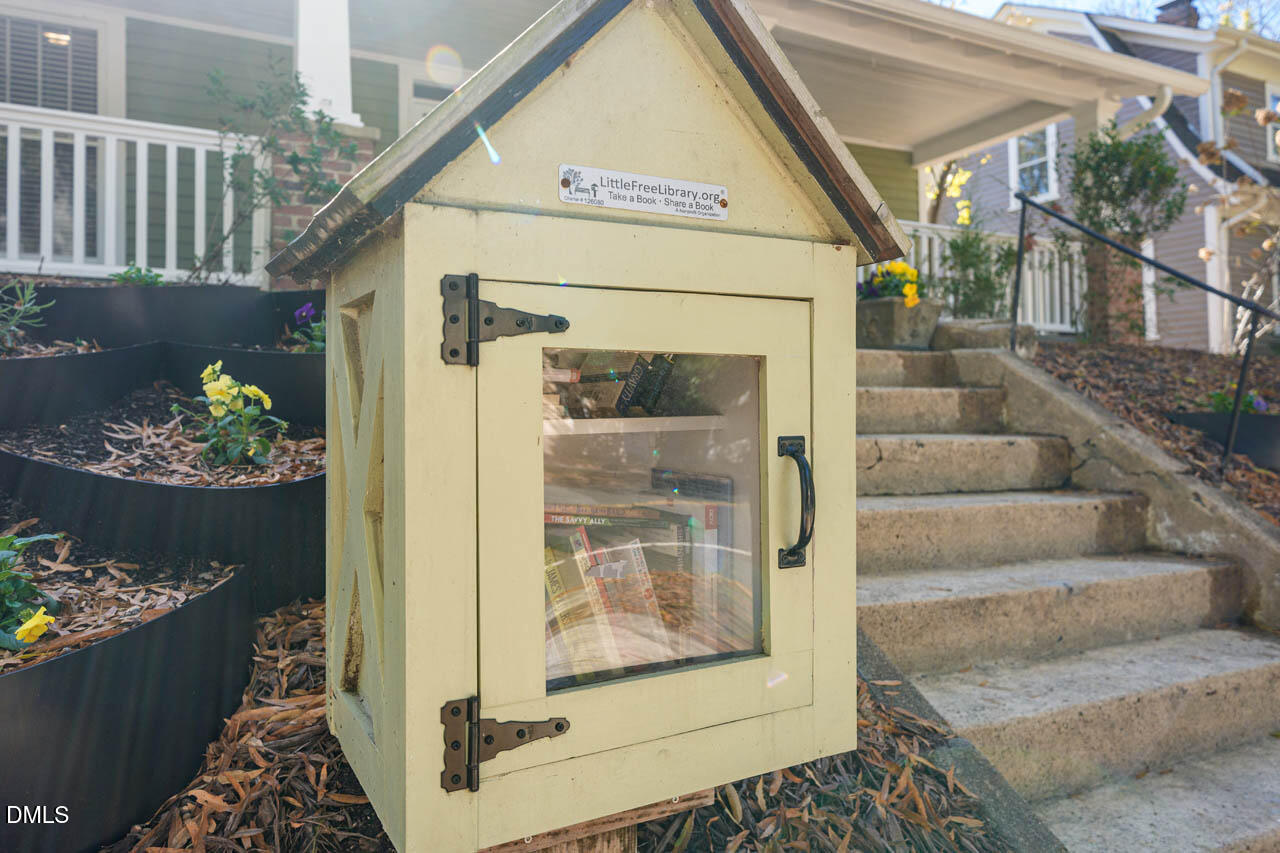 1303 W Chapel Hill Street