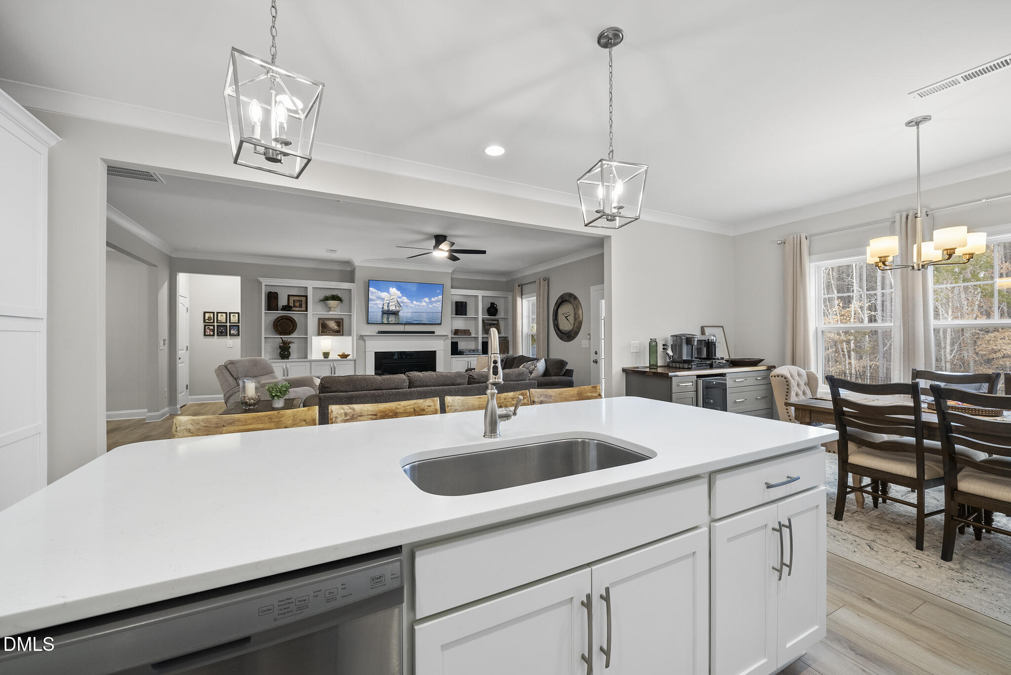 125 Vast View Way