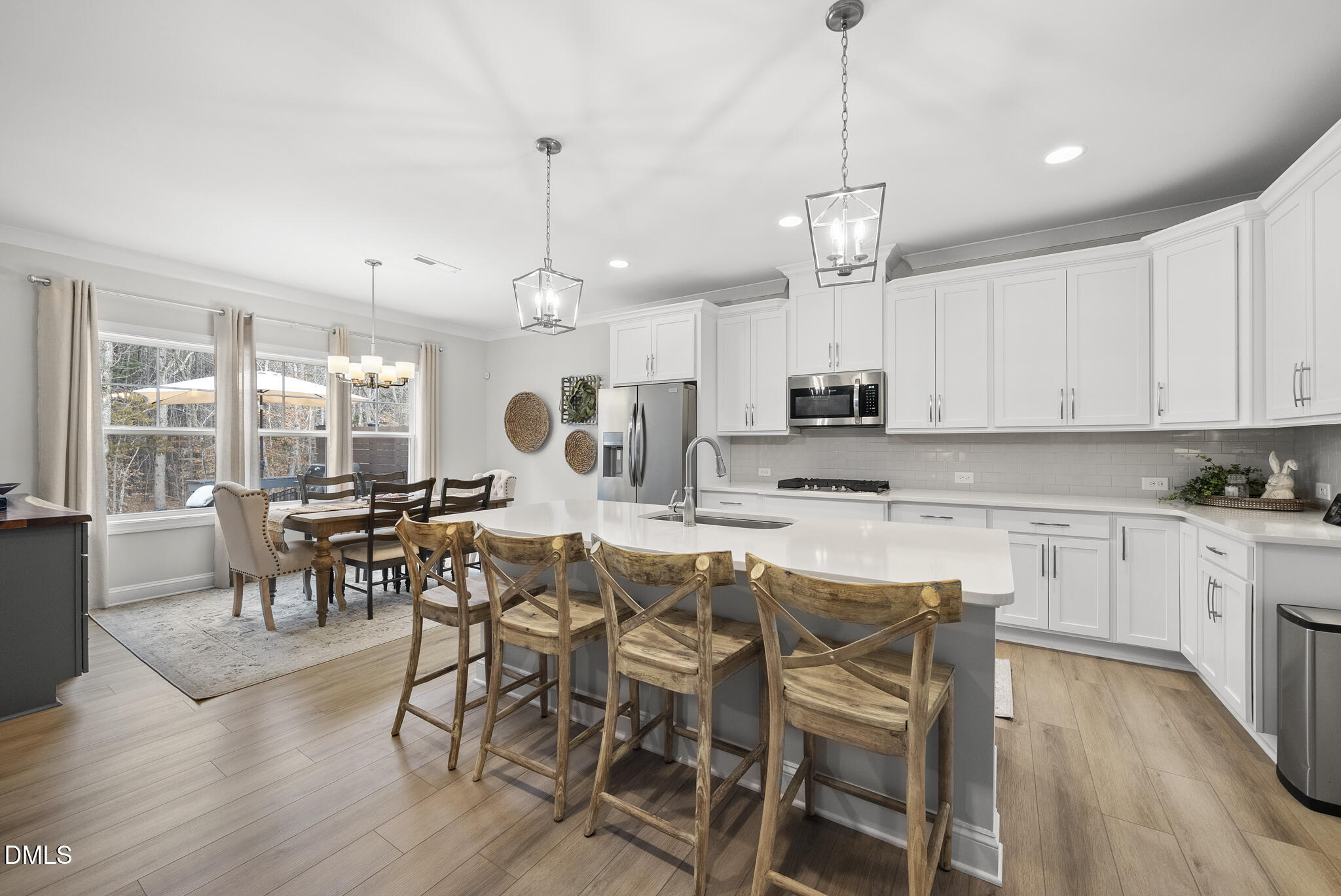 125 Vast View Way