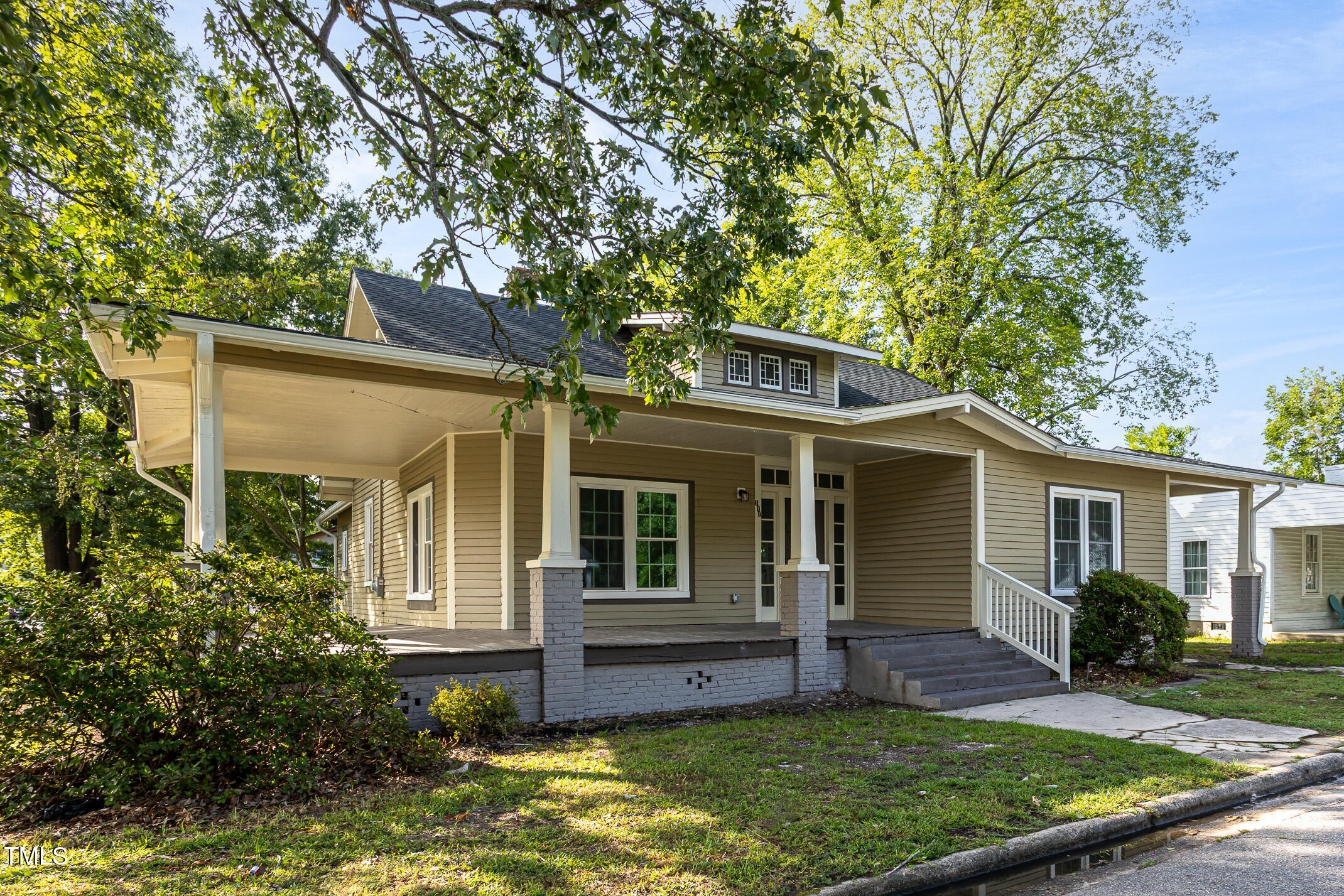 112 N Sellers Street
