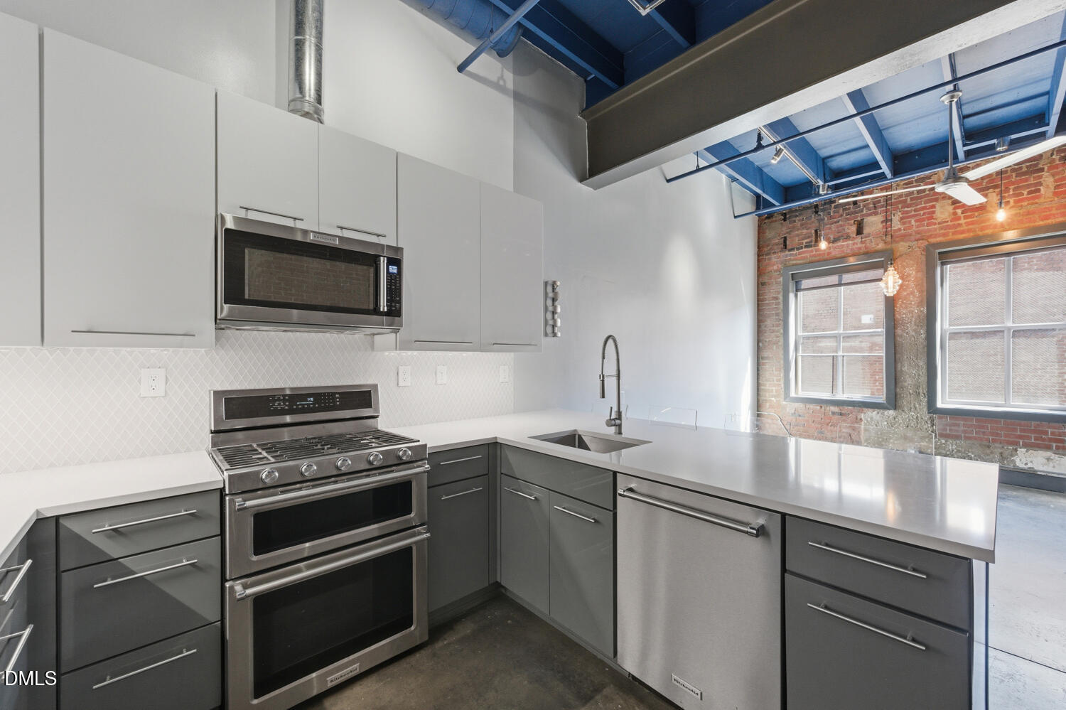 208 Rigsbee Avenue Apt 207