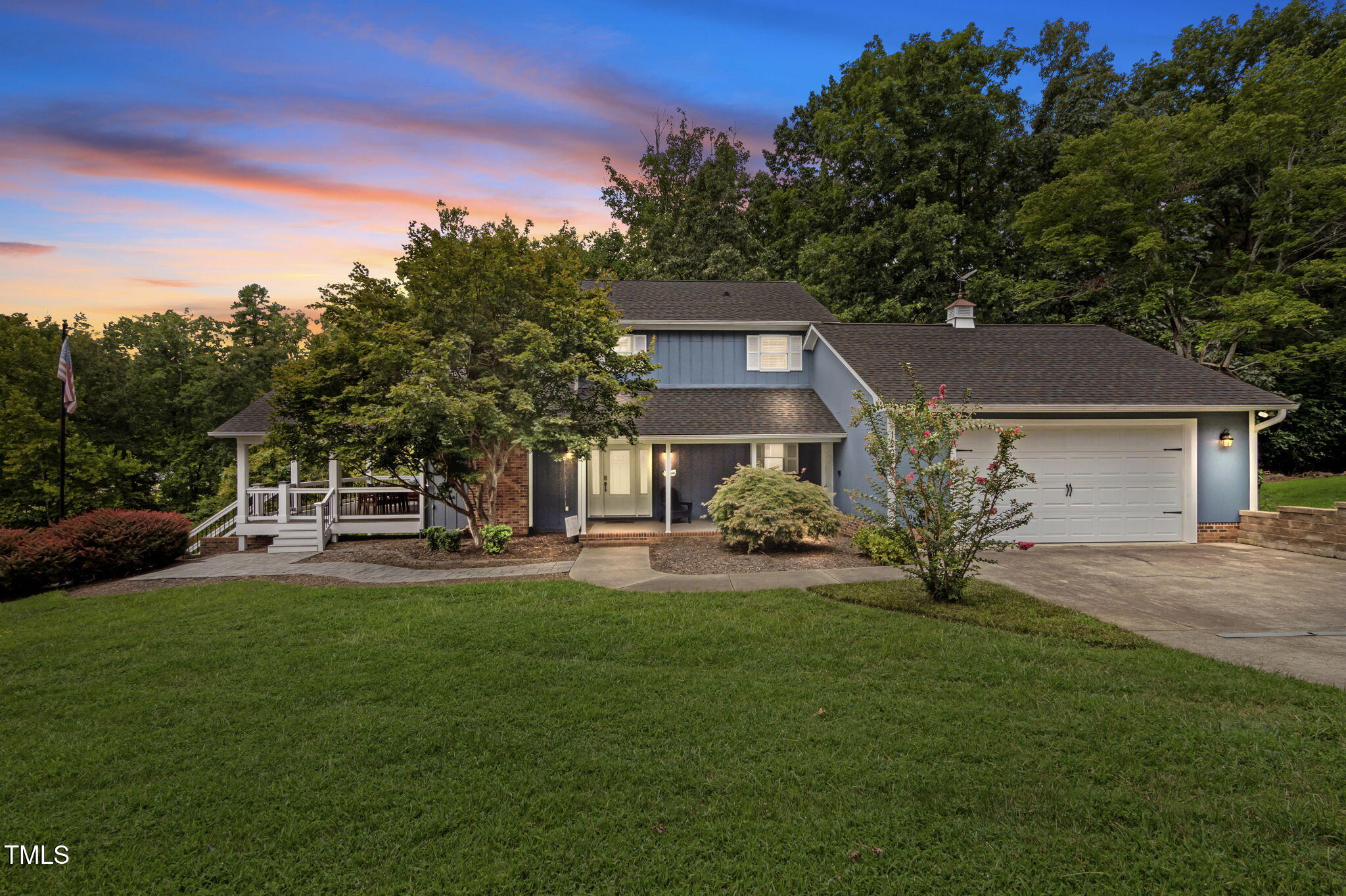 120 Rock Pointe Drive