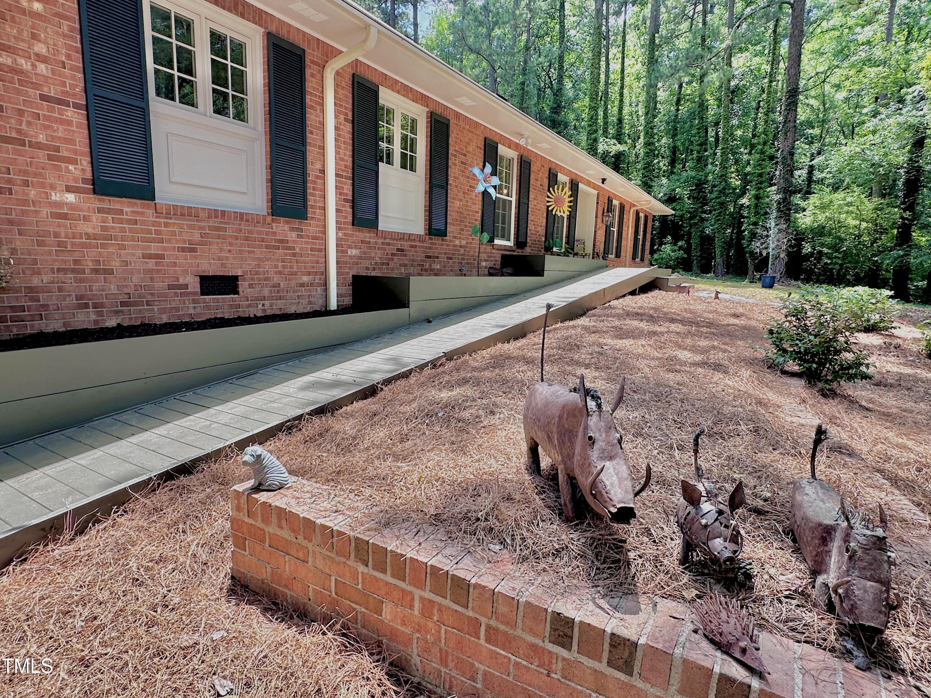 207 Wood Circle