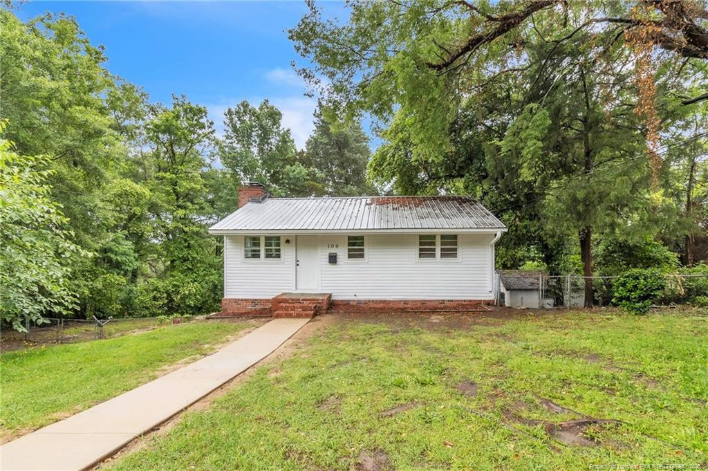 108 Buckingham Avenue