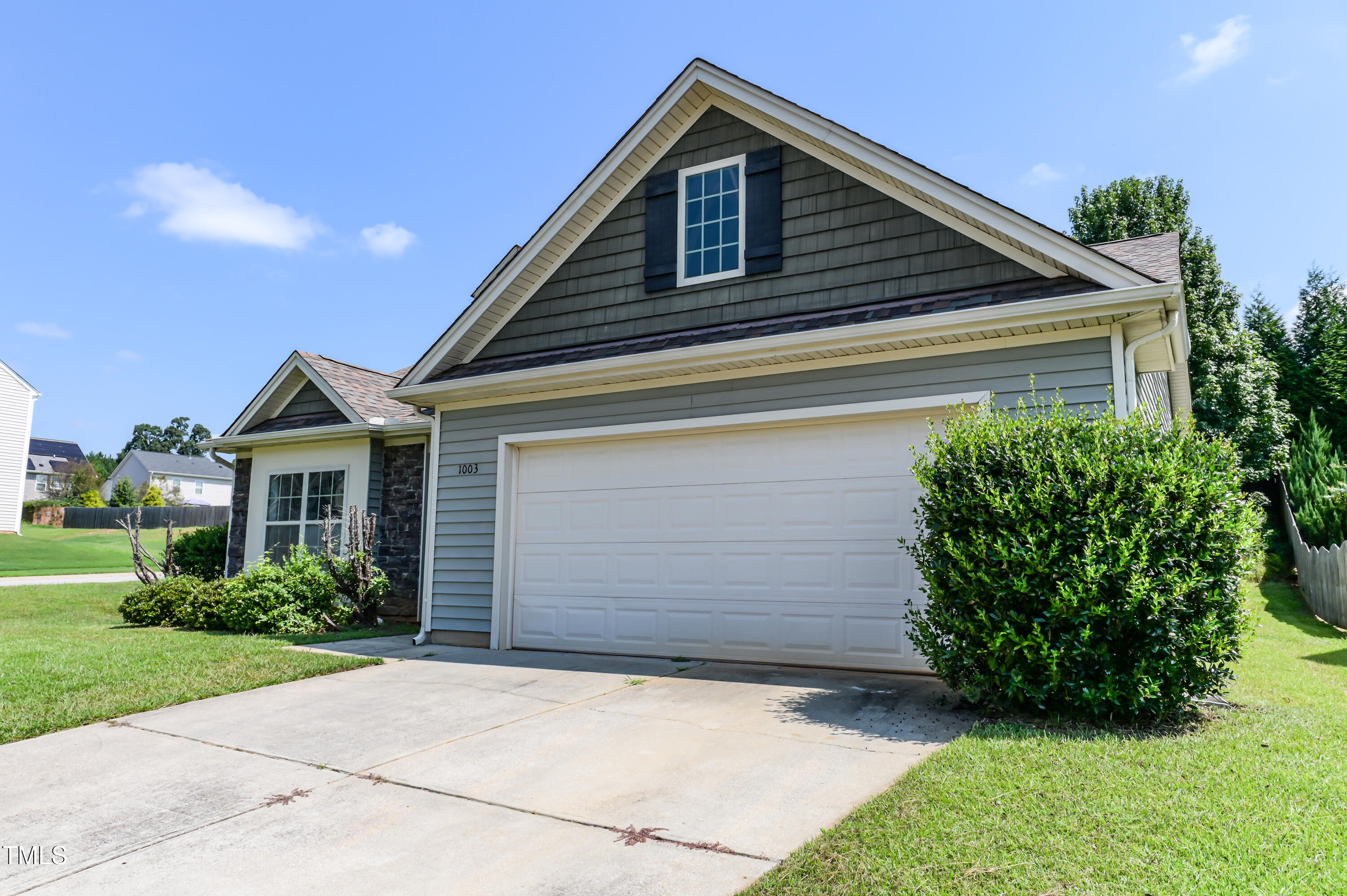 1003 Bridlemine Drive