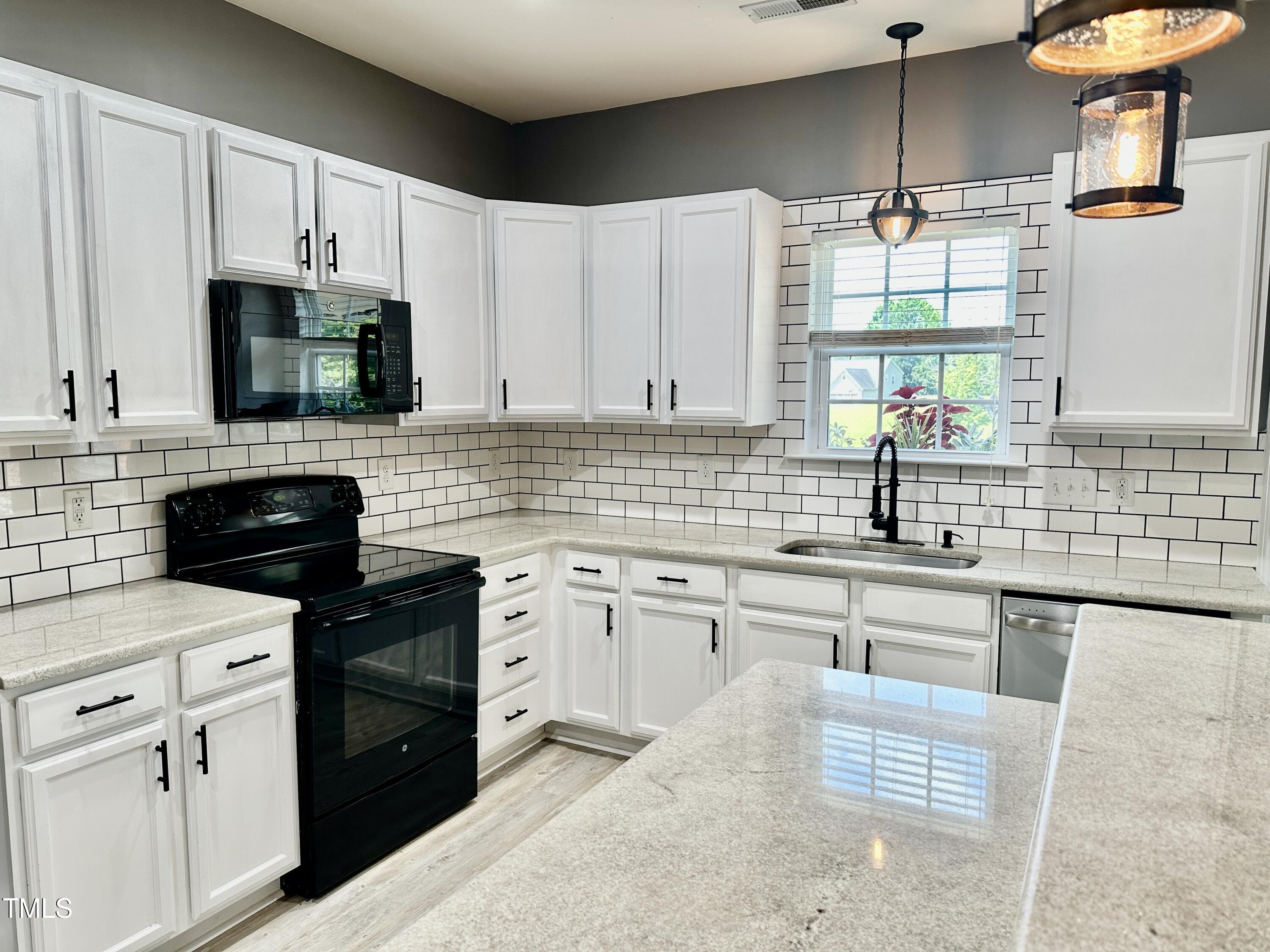 123 Claystone Drive