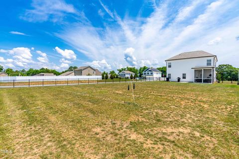 Single Family Residence in Four Oaks NC 23 Tullamore Lane 34.jpg