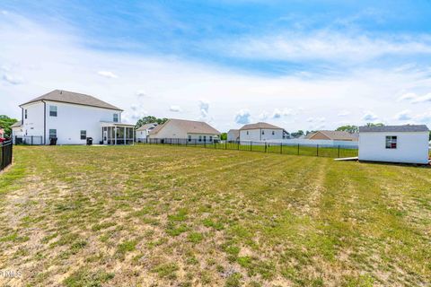 Single Family Residence in Four Oaks NC 23 Tullamore Lane 35.jpg