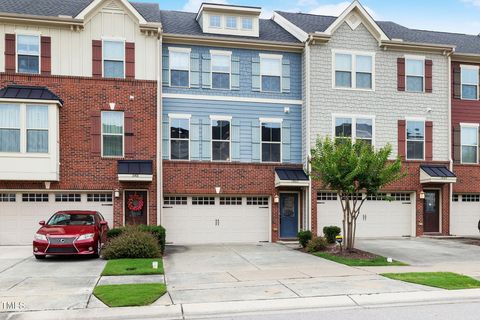 1903 Creekside Landing Dive Apex NC 27502