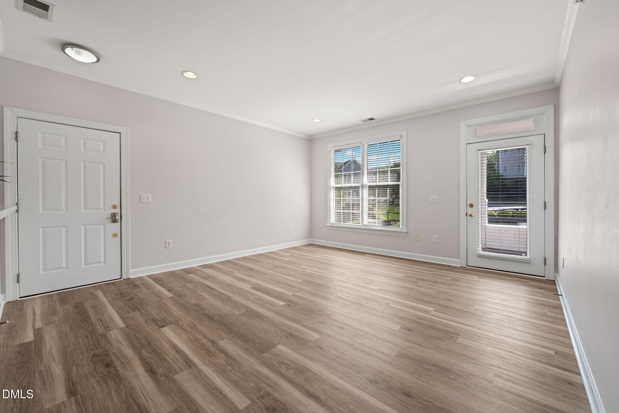524 Aberdeen Drive Apt 205