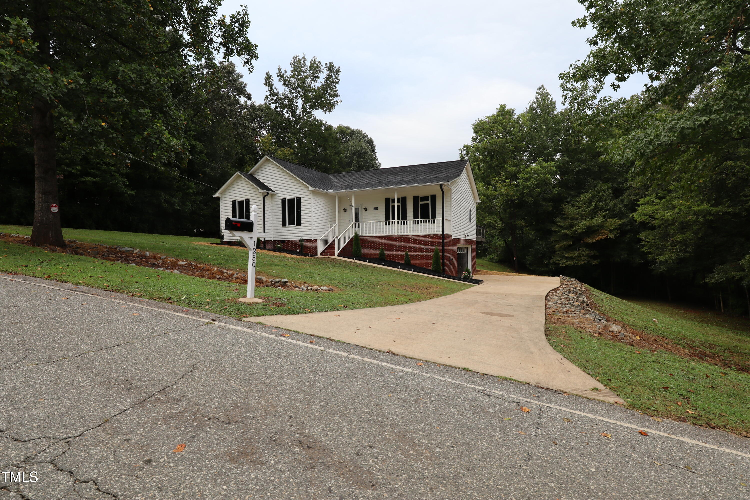 1250 Noah Road