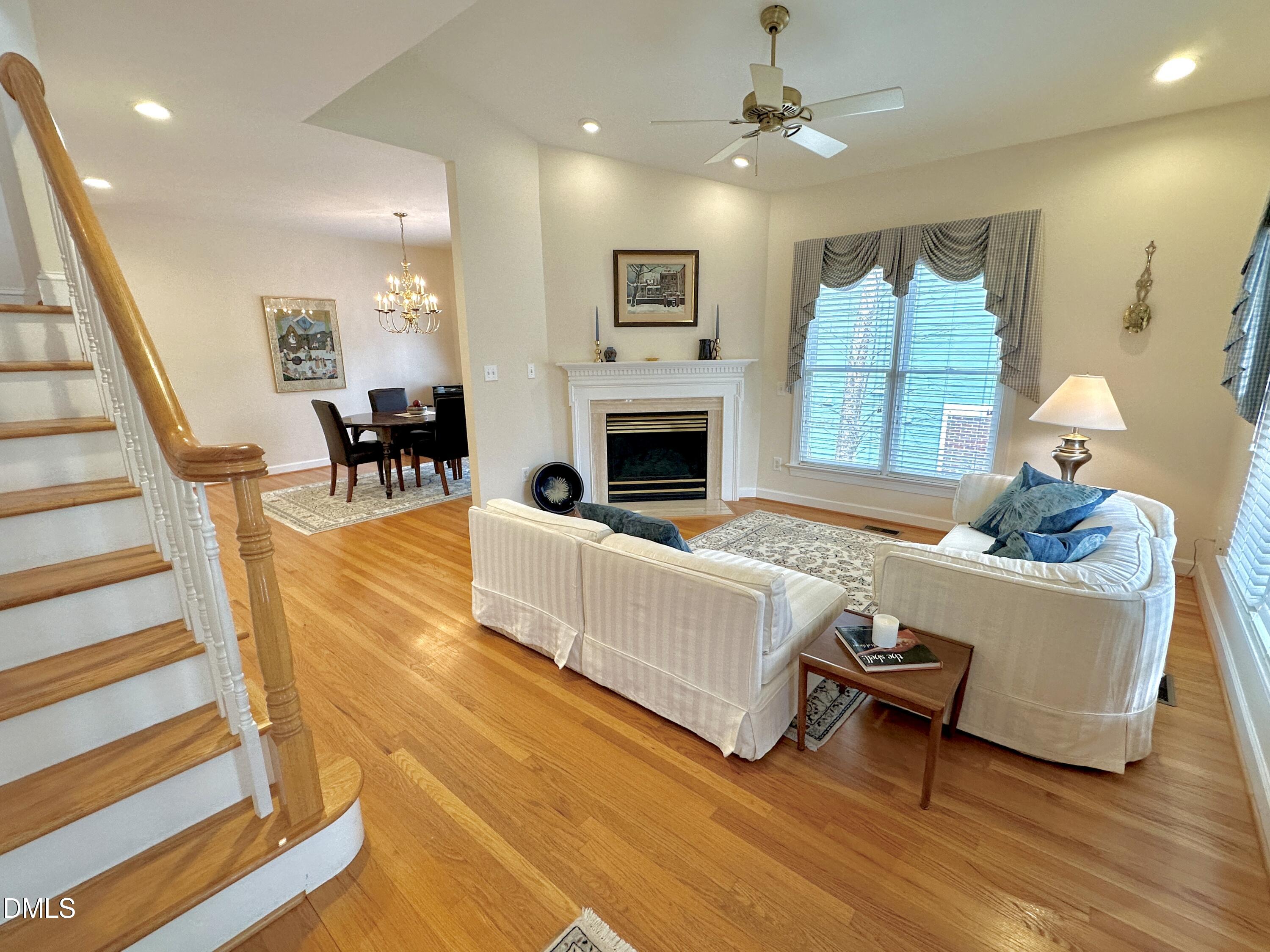 226 Edgewater Circle