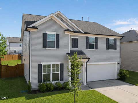 Photo of 2252 Fairway Green Drive, Fuquay Varina, NC 27526 (MLS # 10187299)