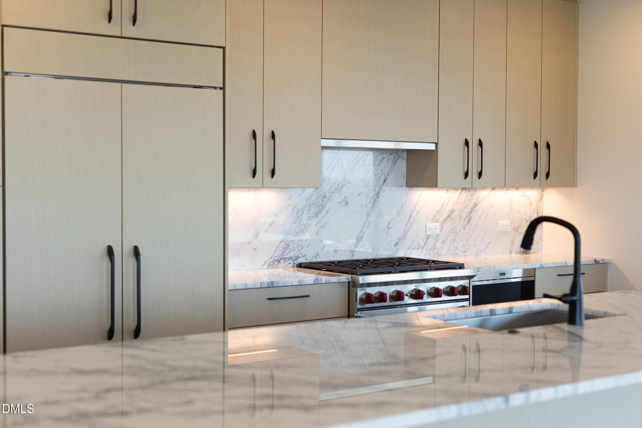 115 Morris Street 2502