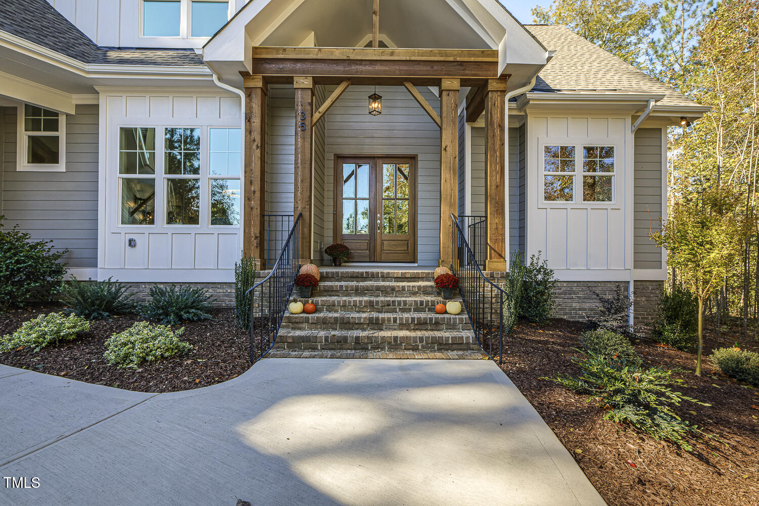 25 Blackhorn Court