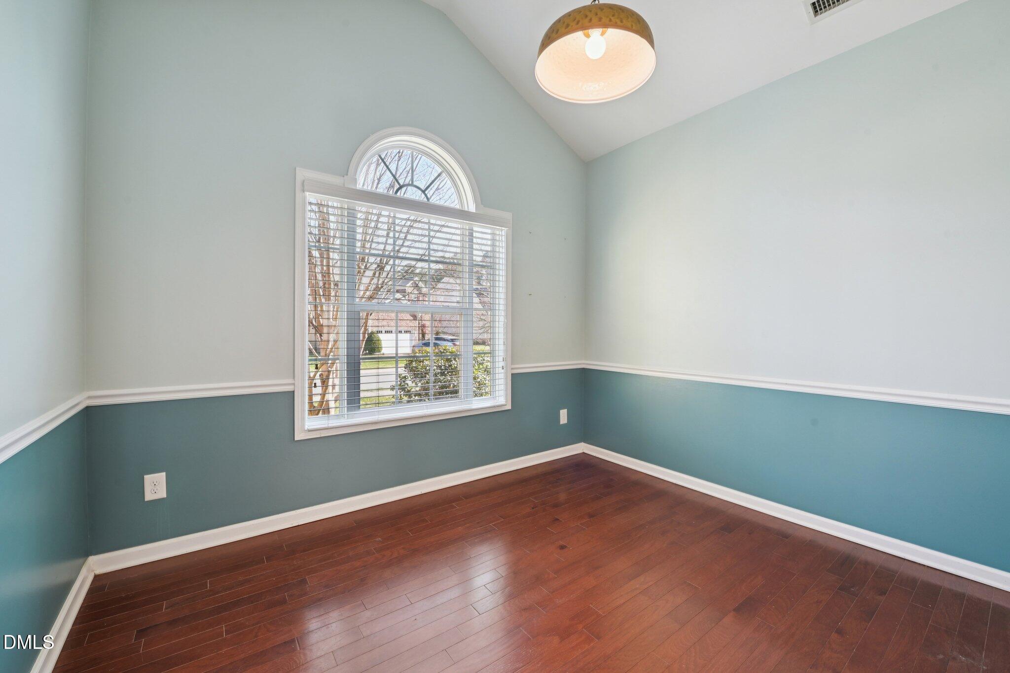 11 Hidden Ridge Court