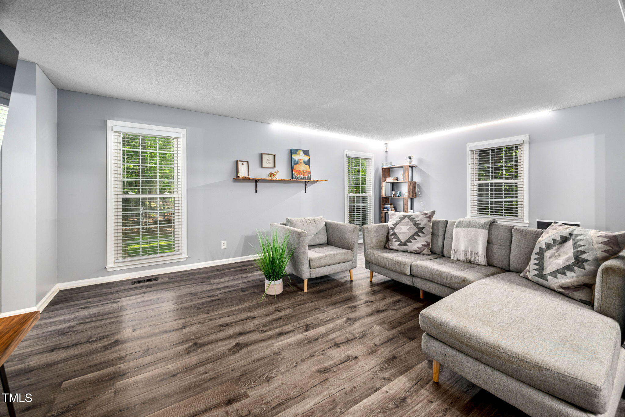 3312 Shannon Circle