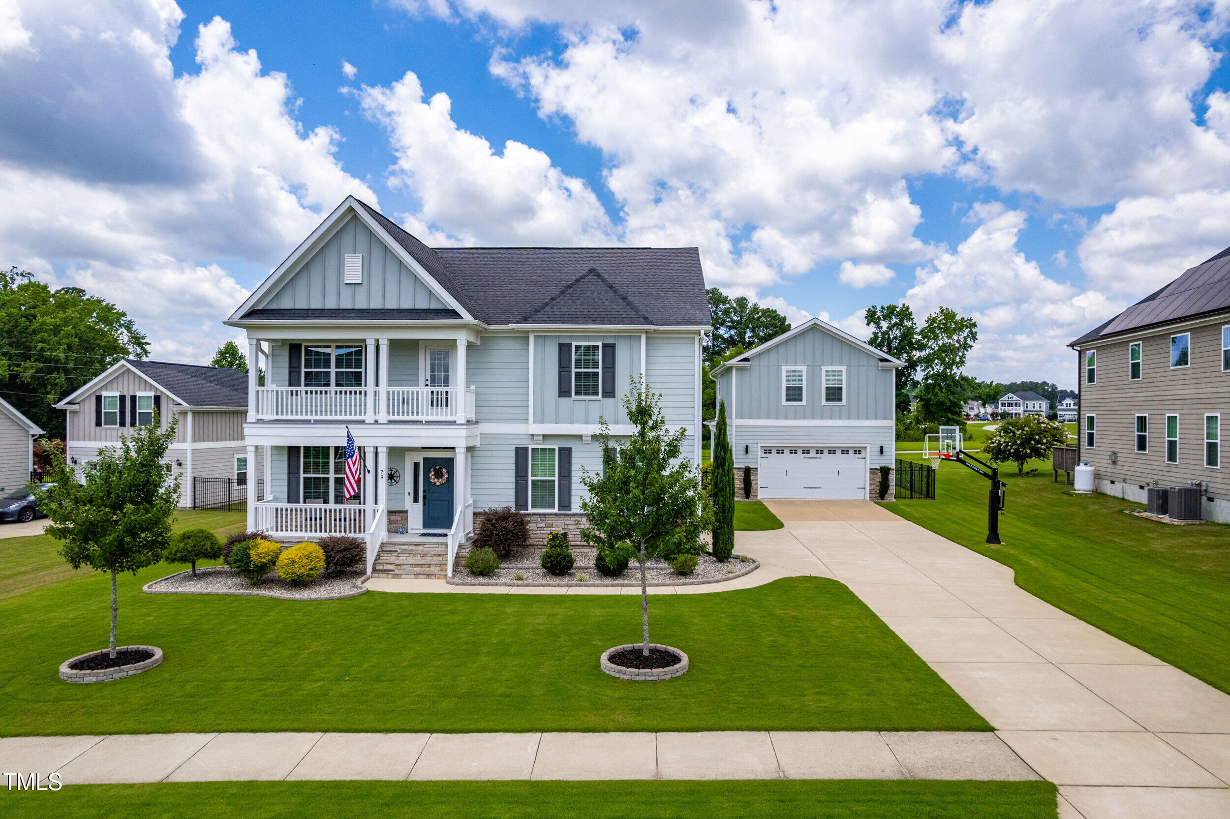 79 E Wellesley Drive