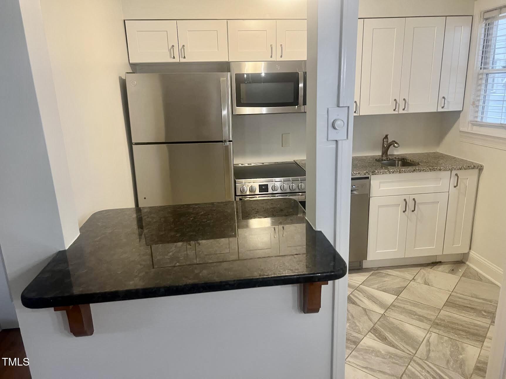 Raleigh, North Carolina 27605, United States, 1 Bedroom Bedrooms, ,1 BathroomBathrooms,Residential,Active,187853